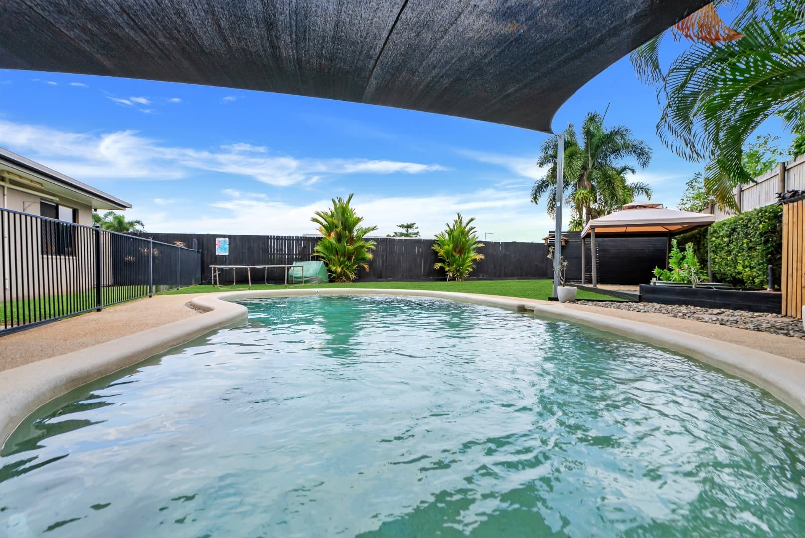 15 Pollock Close, Bentley Park, Bentley Park - Thumbnail 4
