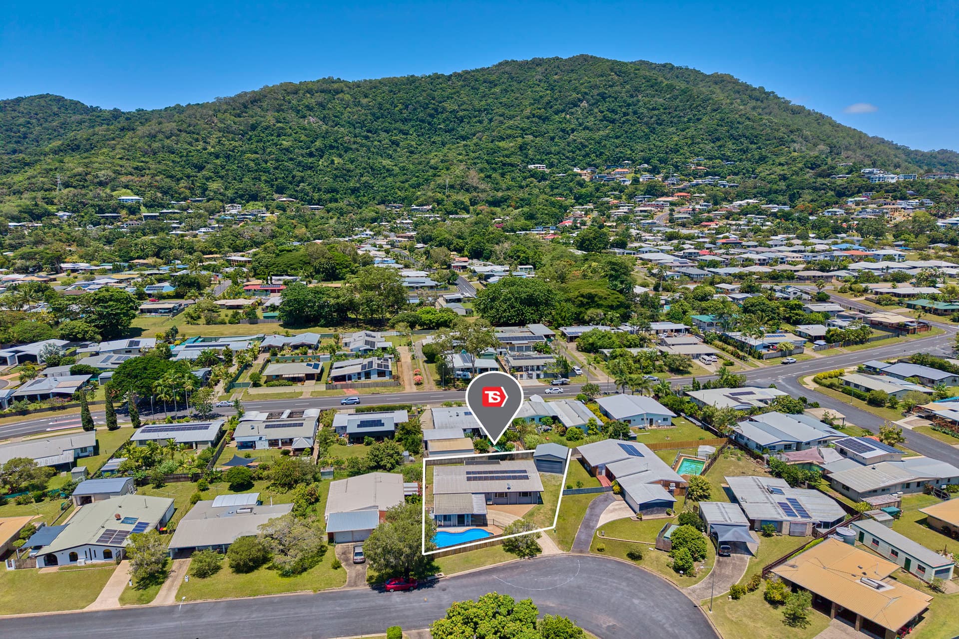 16 Bottlebrush Street, Mooroobool, Mooroobool - Image 1