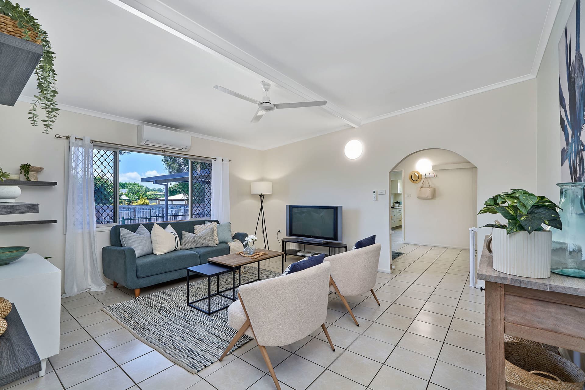 16 Bottlebrush Street, Mooroobool, Mooroobool - Thumbnail 5