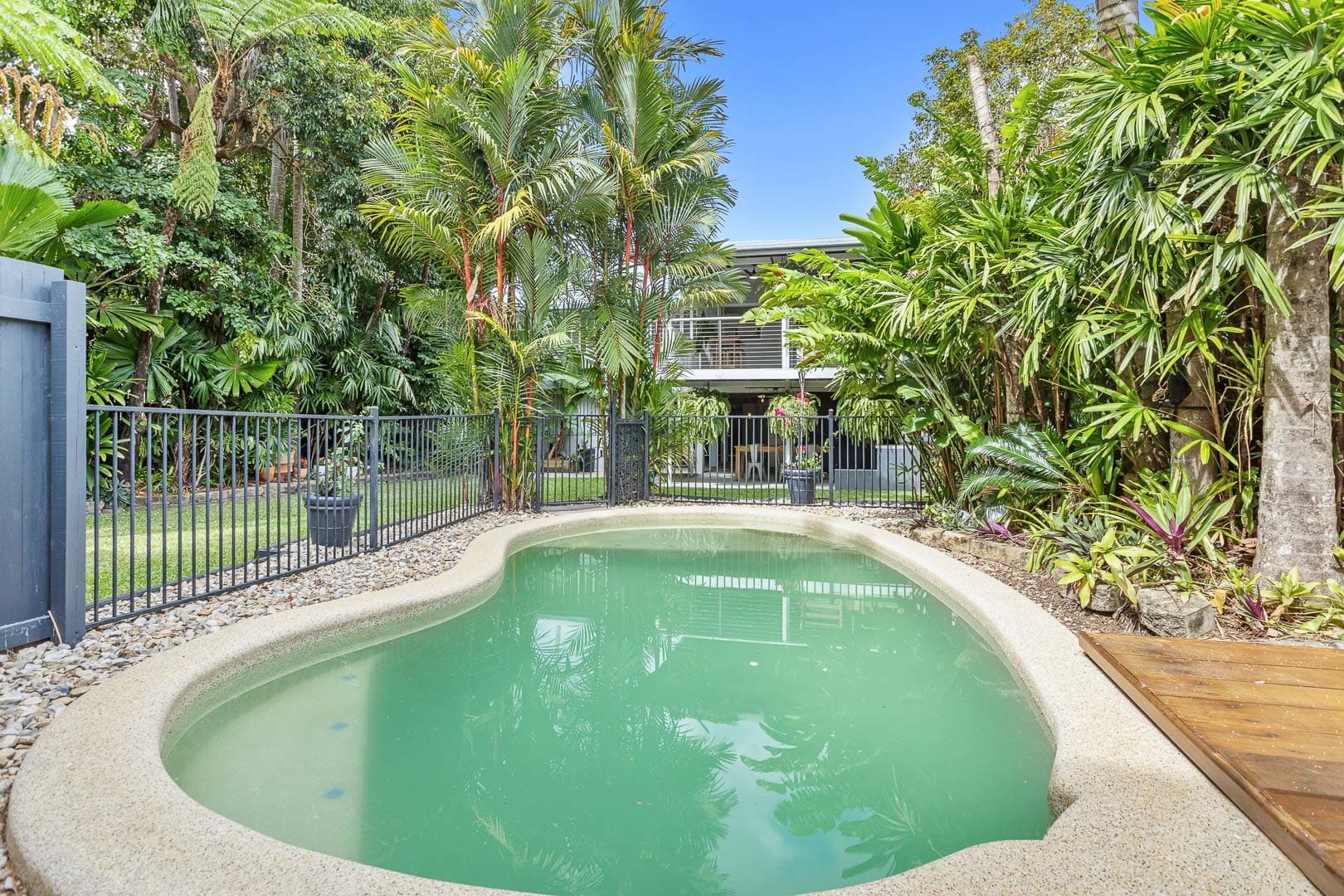 30 Rowe Street, Earlville, Earlville - Thumbnail 2