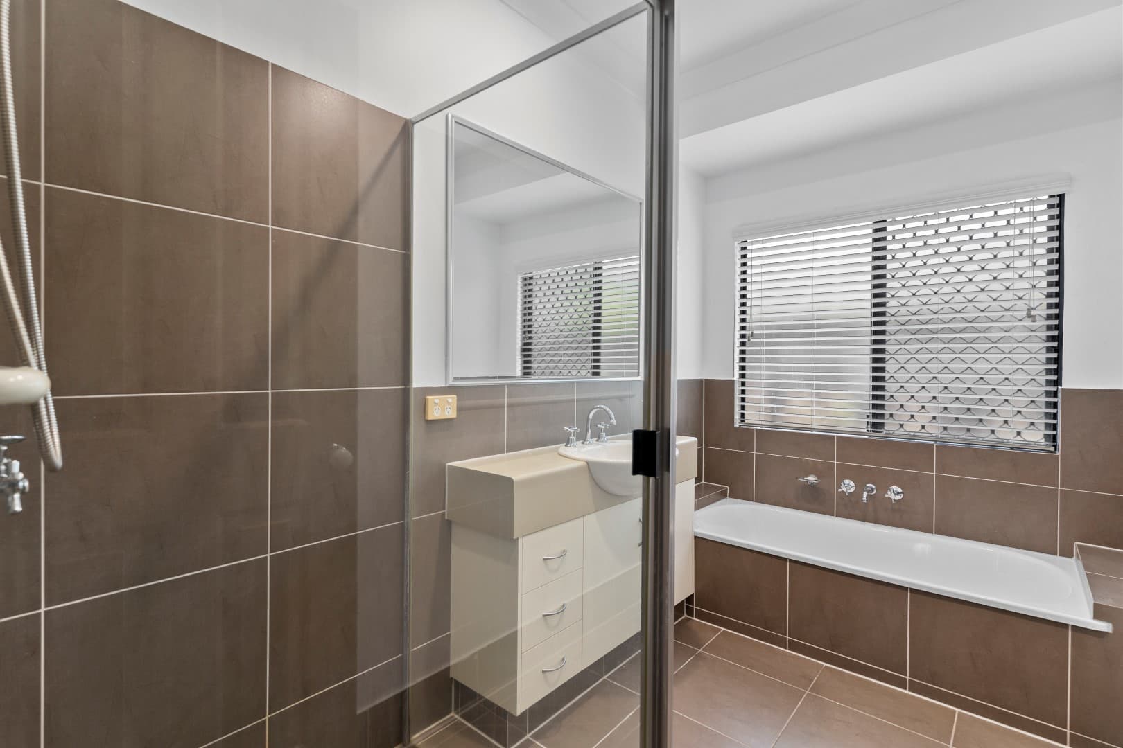 10 Greendale Close, Brinsmead, Brinsmead - Thumbnail 8