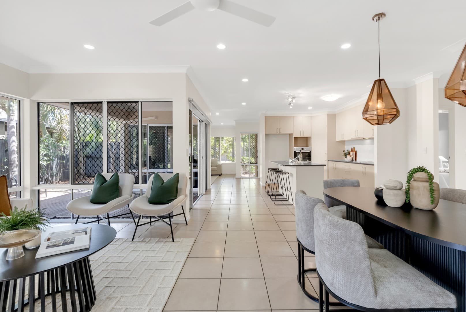 13 Norwood Crescent, Trinity Park, Trinity Park - Thumbnail 2