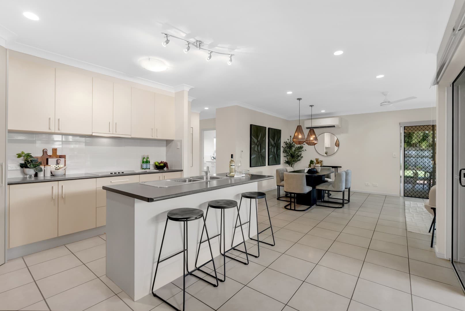 13 Norwood Crescent, Trinity Park, Trinity Park - Thumbnail 8
