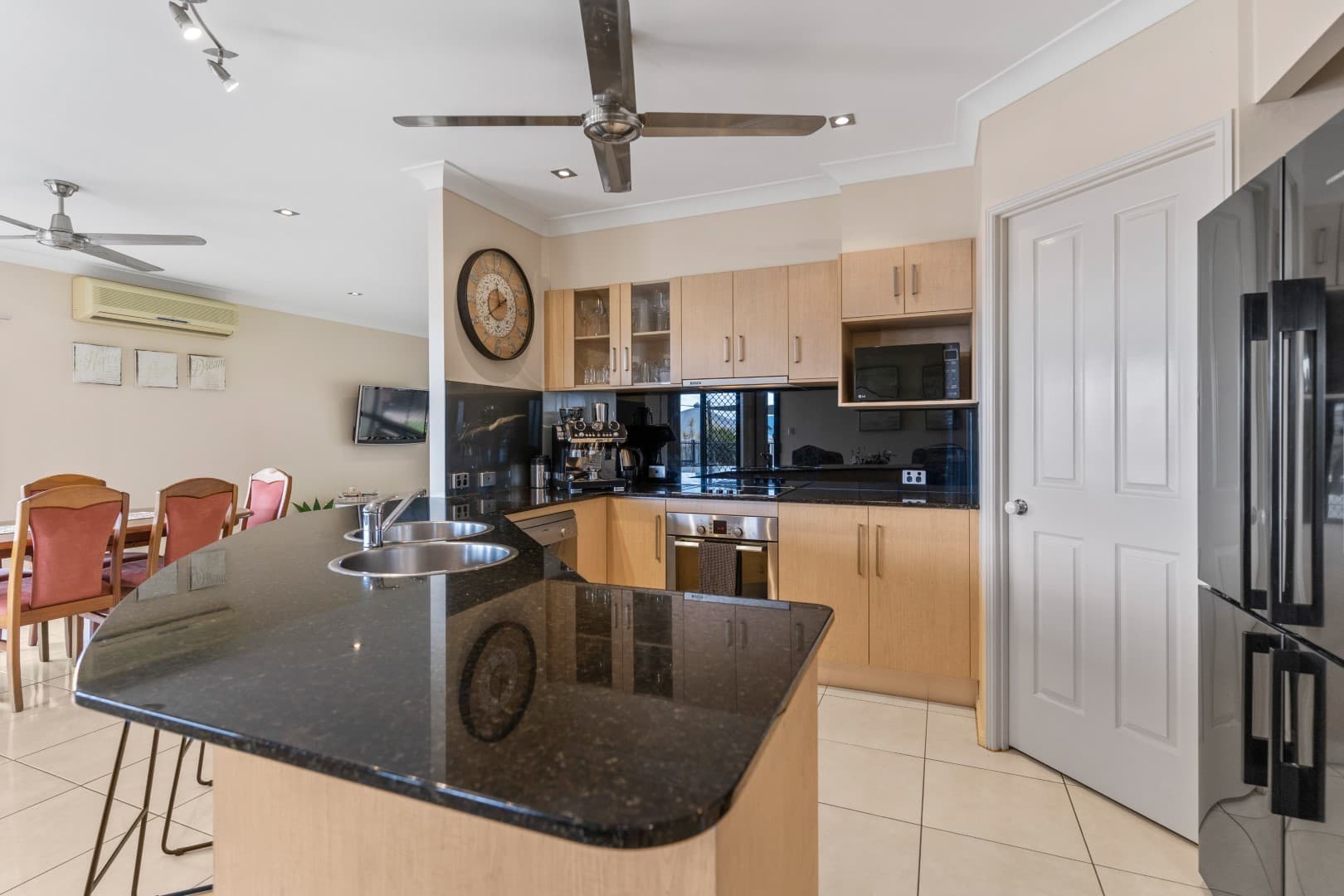 44 Mayflower Street, Mount Sheridan, Mount Sheridan - Thumbnail 3