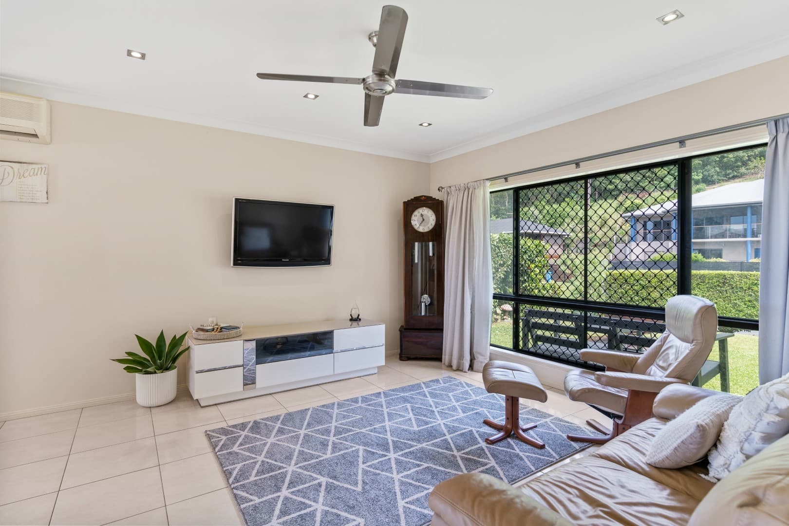 44 Mayflower Street, Mount Sheridan, Mount Sheridan - Thumbnail 6