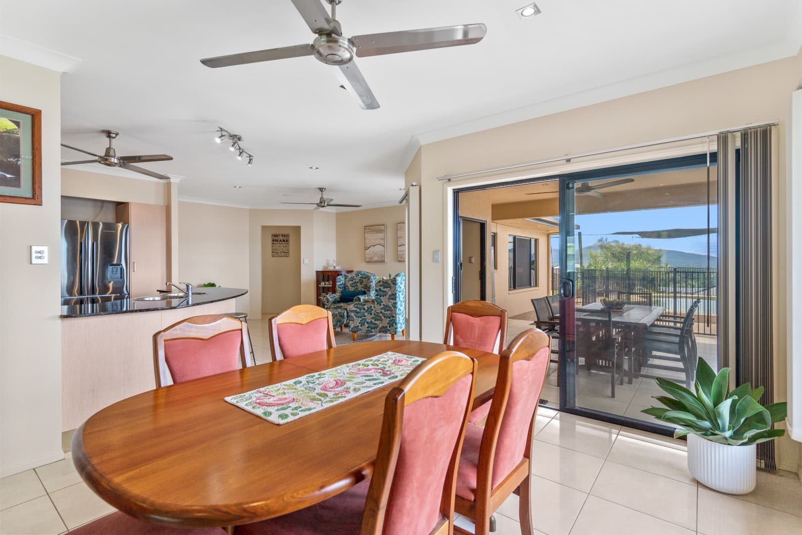 44 Mayflower Street, Mount Sheridan, Mount Sheridan - Thumbnail 8