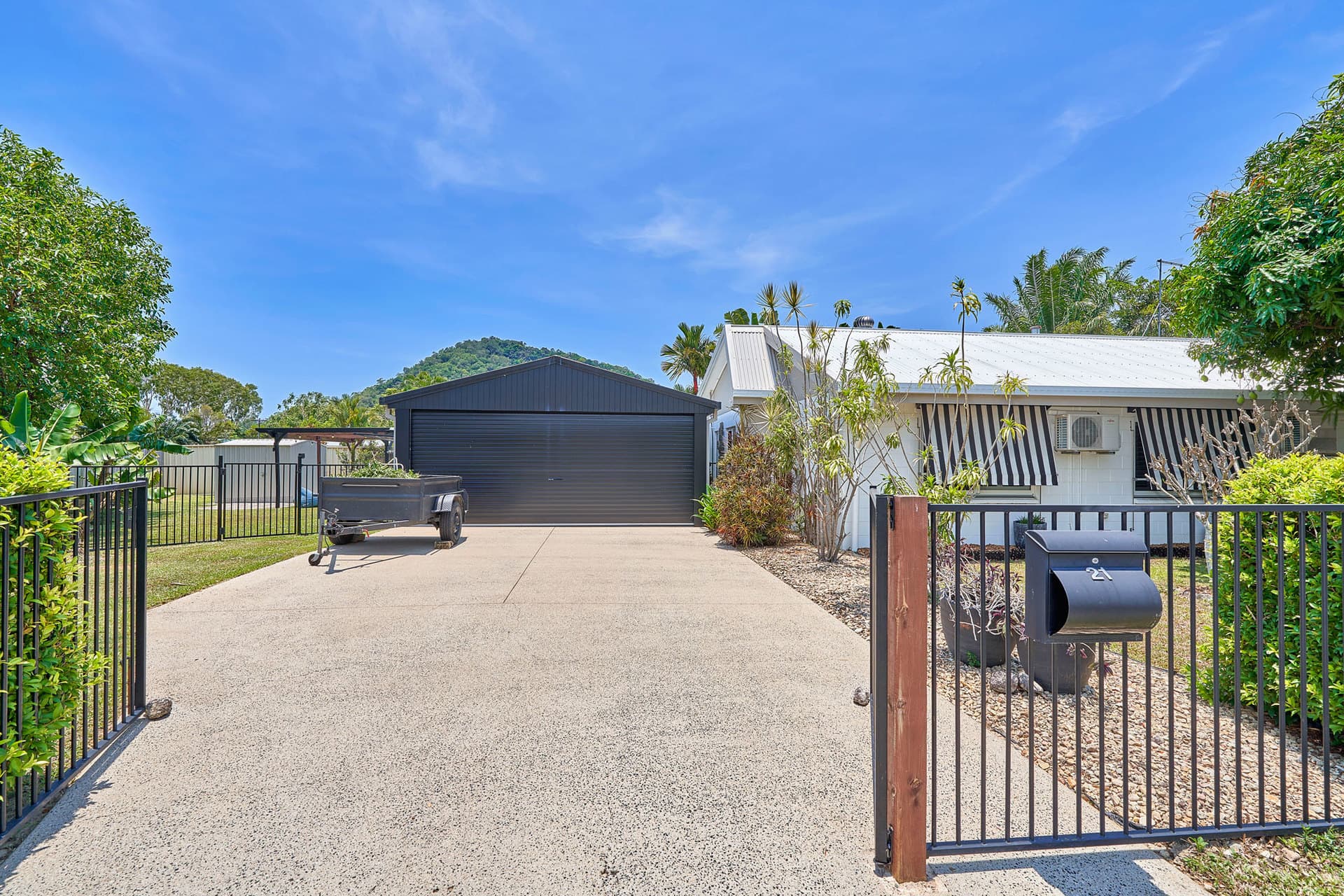21 Wewak Street, Trinity Beach, Trinity Beach - Thumbnail 2