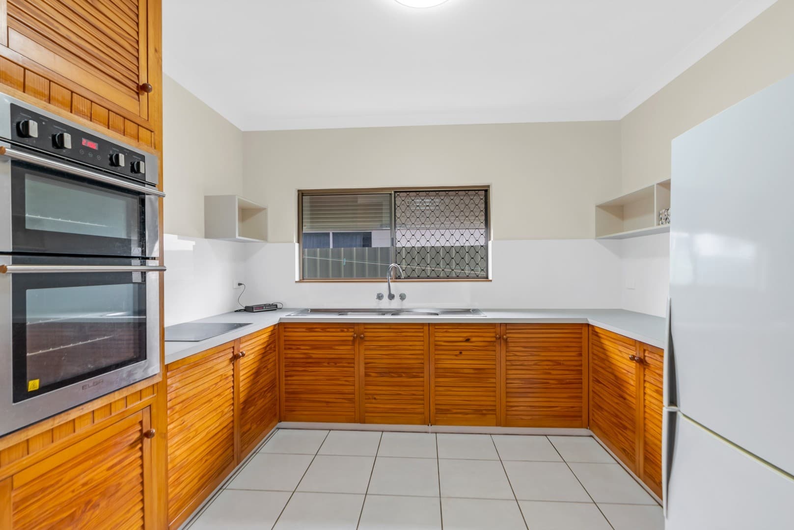 114 Jensen Street, Edge Hill, Edge Hill - Thumbnail 3