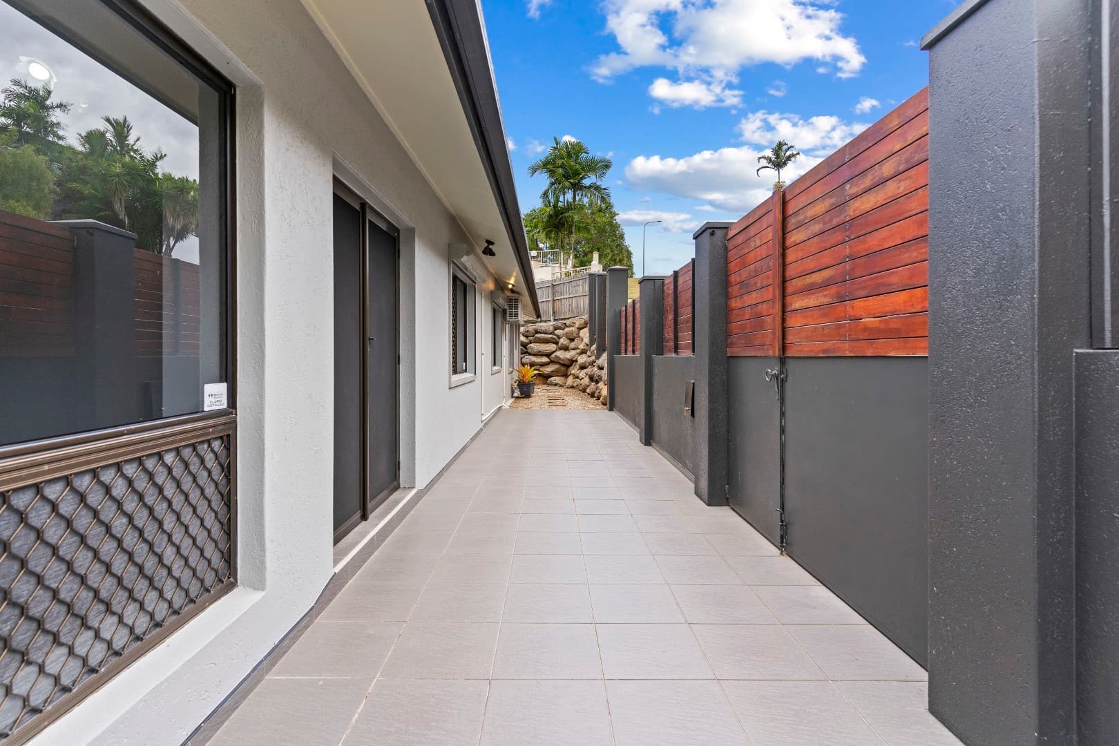 36-38 Gouldian Street, Bayview Heights, Bayview Heights - Thumbnail 2