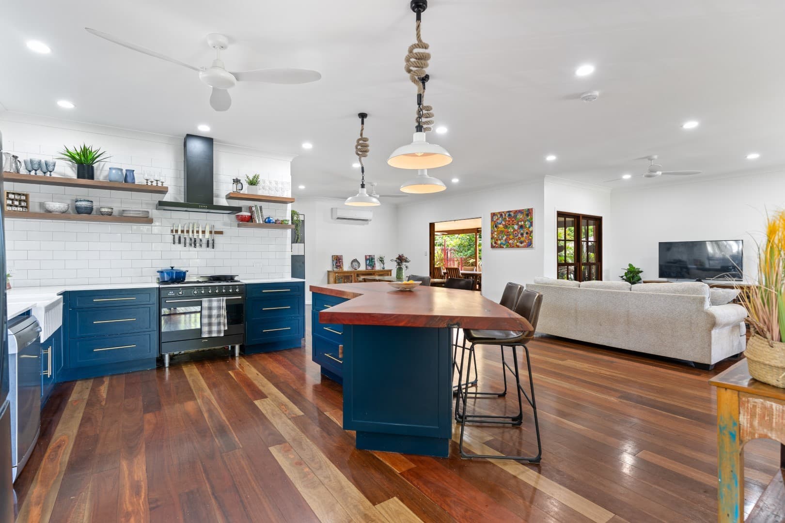 5 Southerden Drive, Mooroobool, Mooroobool - Thumbnail 5