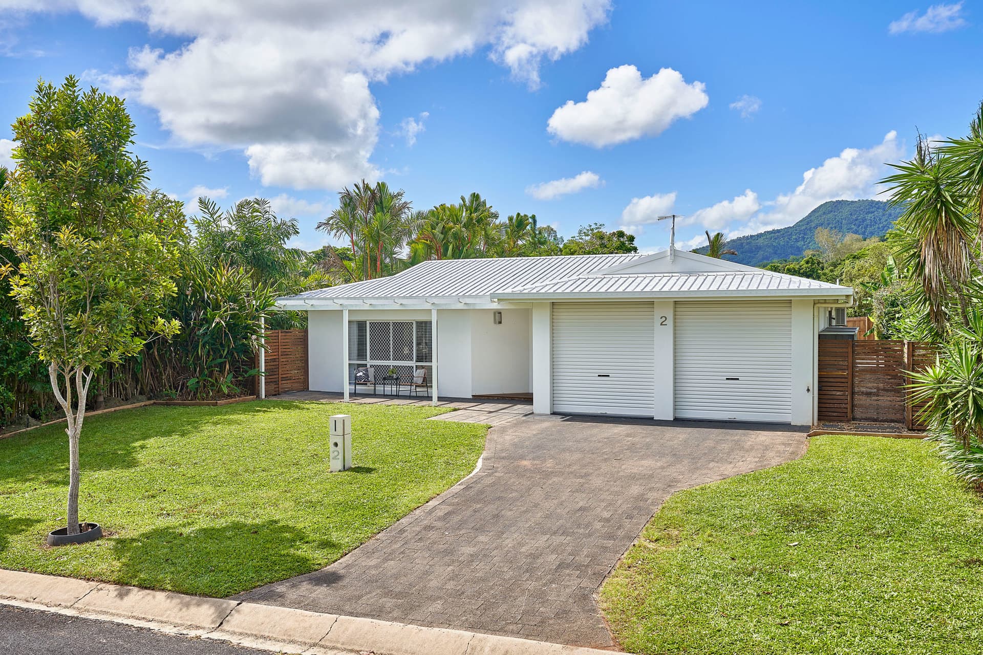 2 Redfern Place, Mooroobool, Mooroobool - Image 1