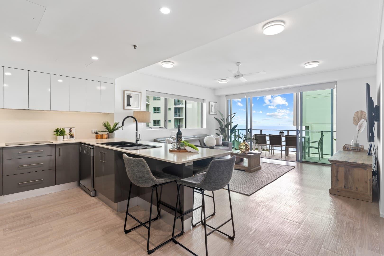 30902/2 Aplin Street, Cairns City, Cairns City - Image 1