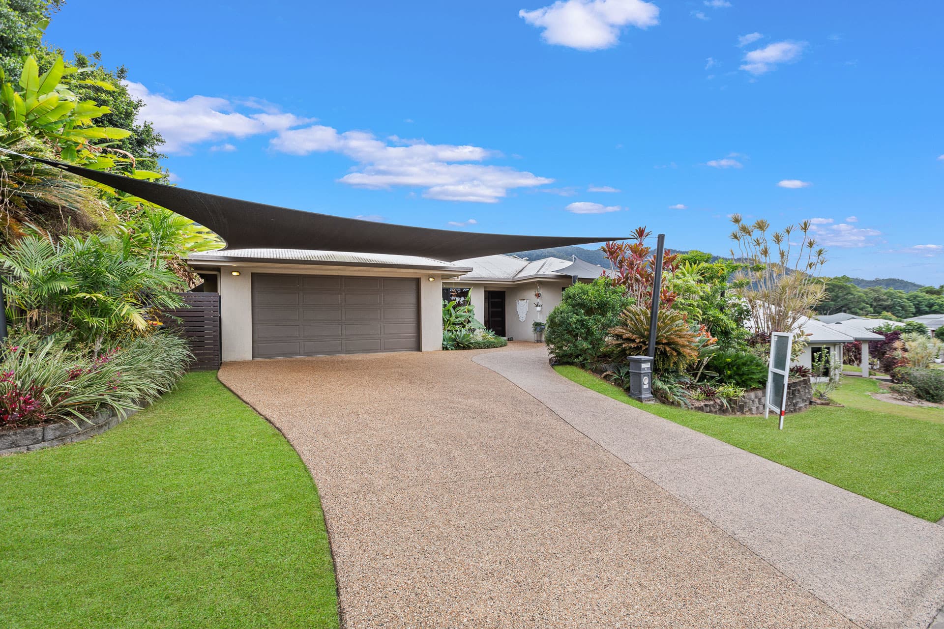 6 Densmore Close, Bentley Park, Bentley Park - Thumbnail 3