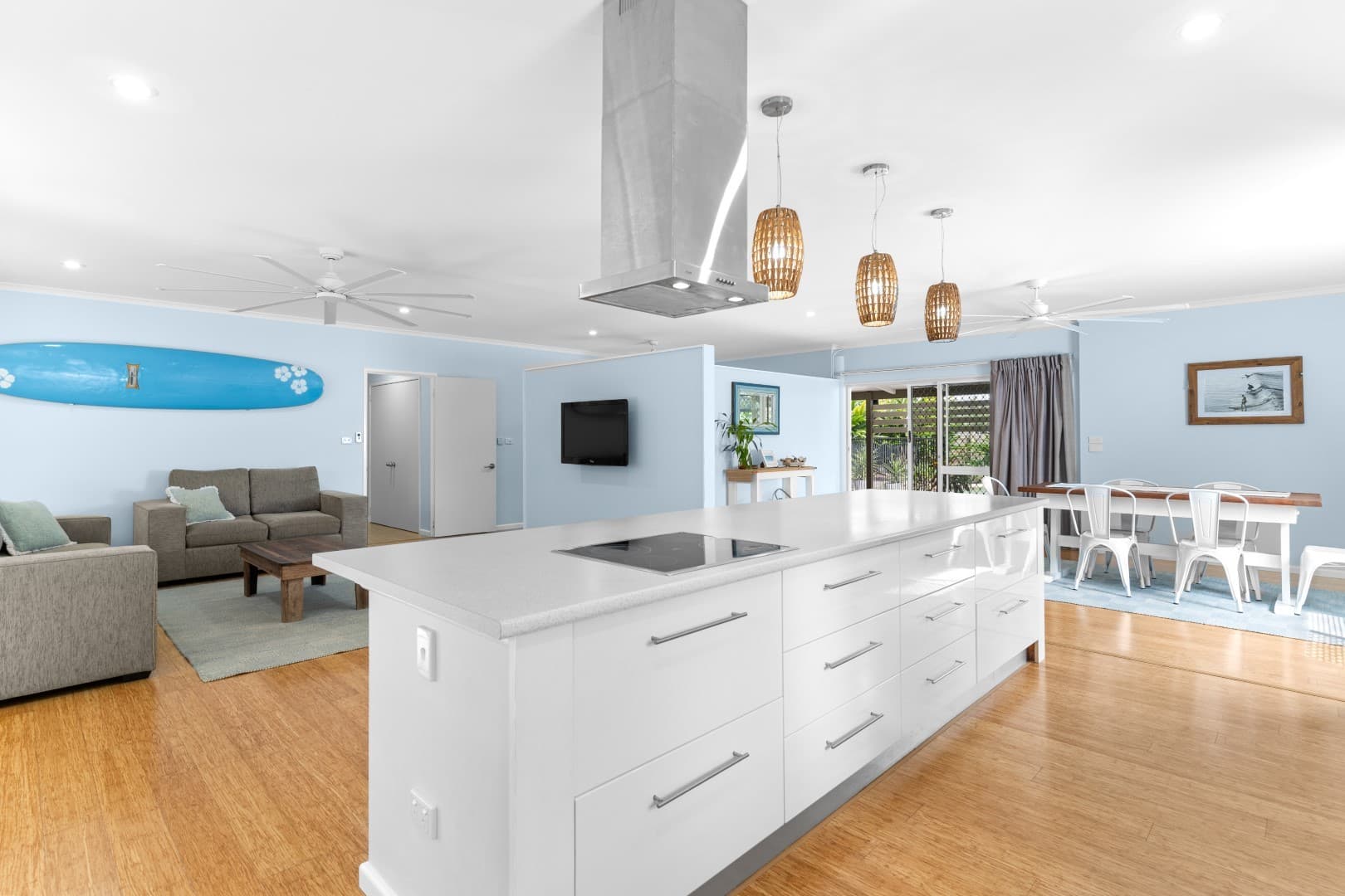 10 Clearwater Street, Freshwater, Freshwater - Thumbnail 2