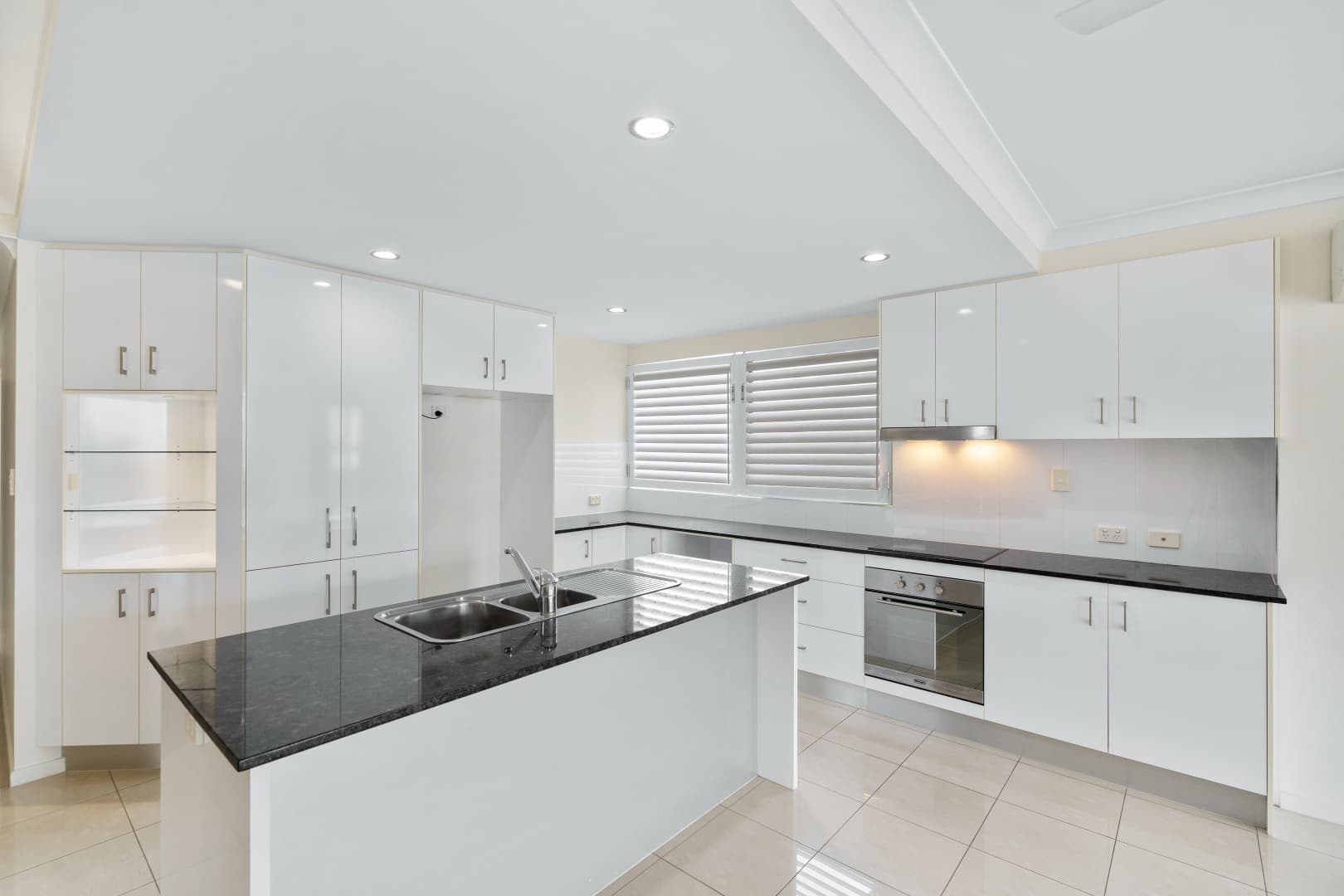 3/146-150 Grafton Street, Cairns City, Cairns City - Thumbnail 3