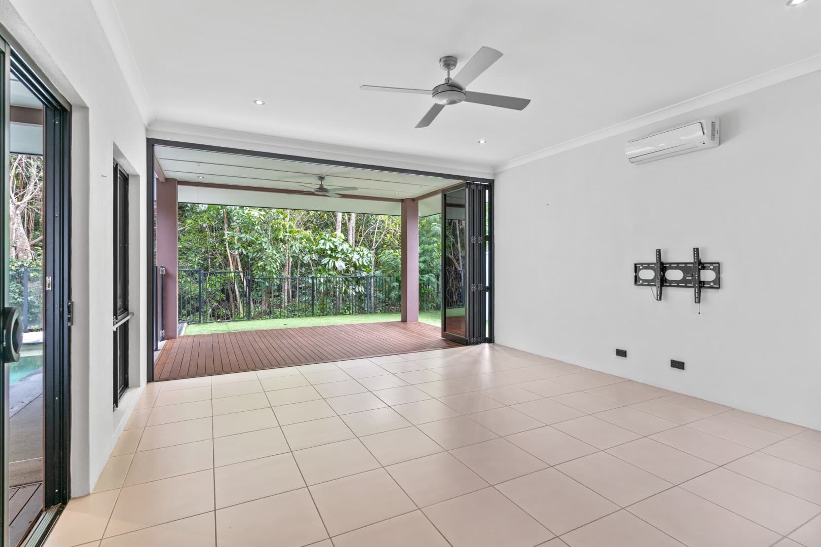 8 Greenvale Close, Smithfield, Smithfield - Thumbnail 6
