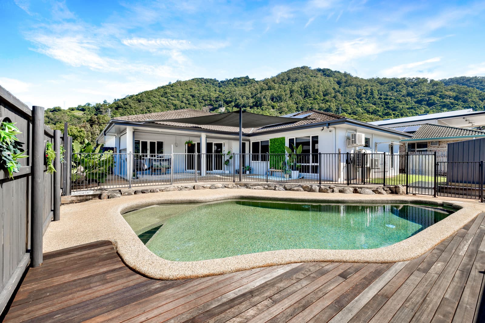 148 McFarlane Drive, Kanimbla, Kanimbla - Image 1