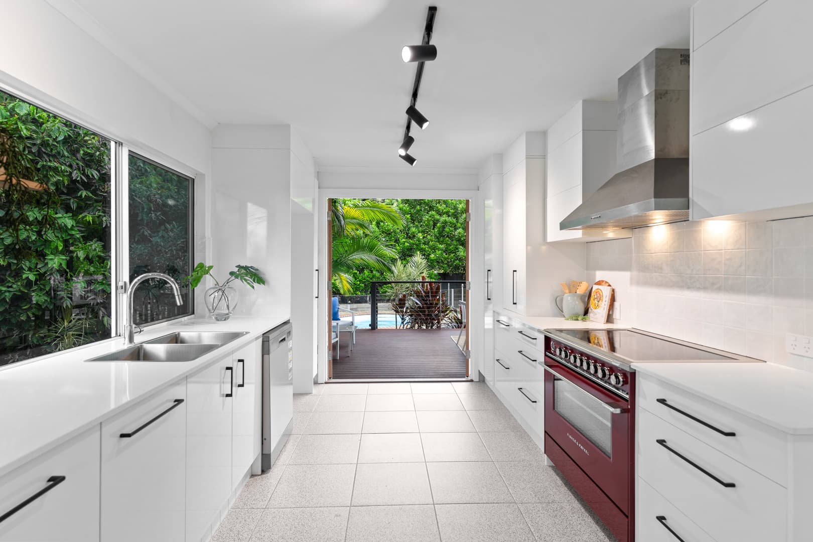 17 Hermes Close, Mooroobool, Mooroobool - Thumbnail 5