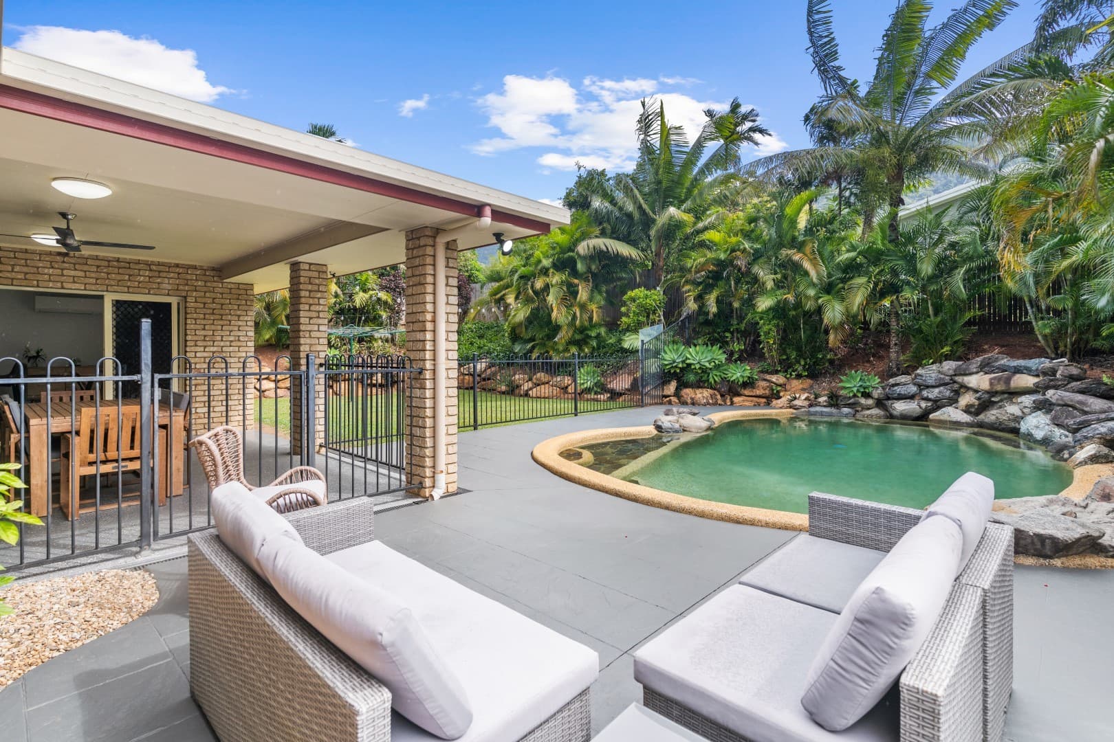 177 Harvey Road, Redlynch, Redlynch - Image 1