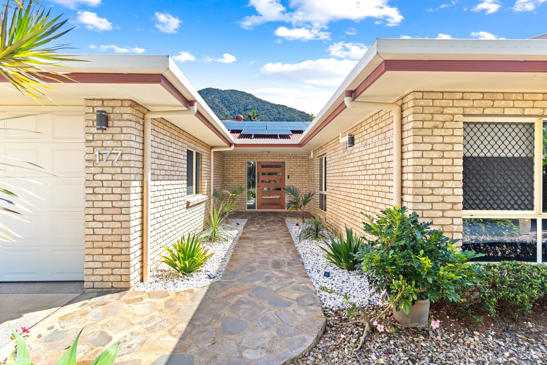 177 Harvey Road, Redlynch, Redlynch - Thumbnail 2