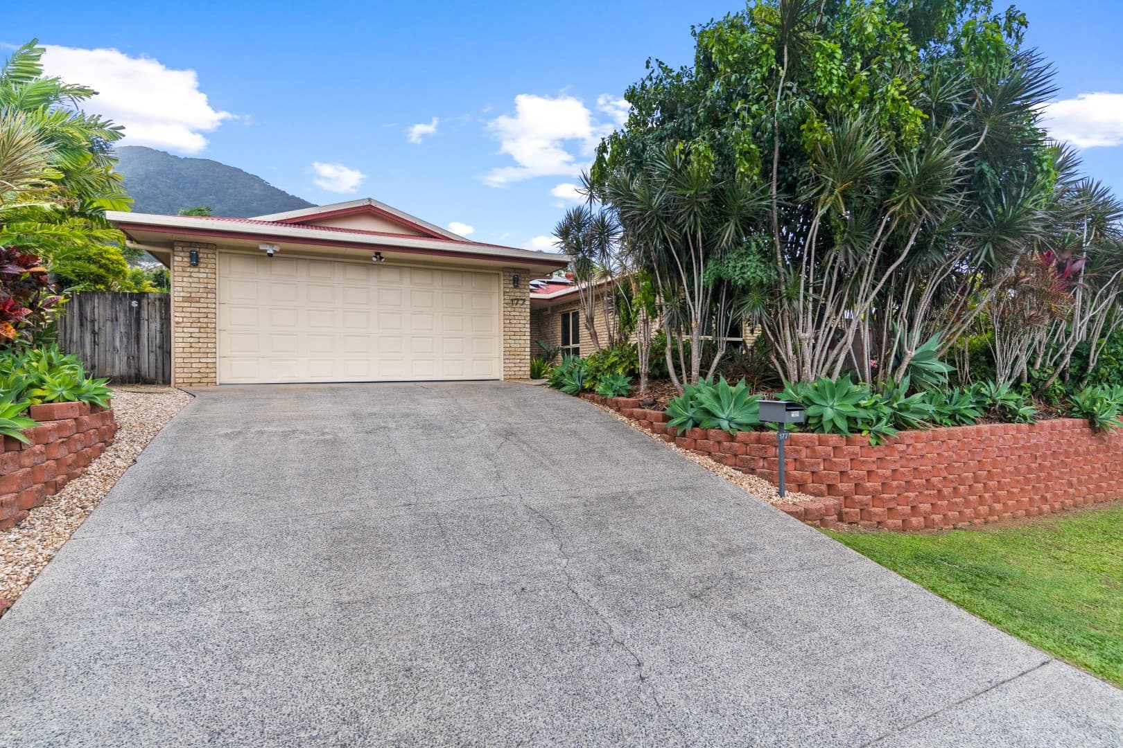 177 Harvey Road, Redlynch, Redlynch - Thumbnail 3