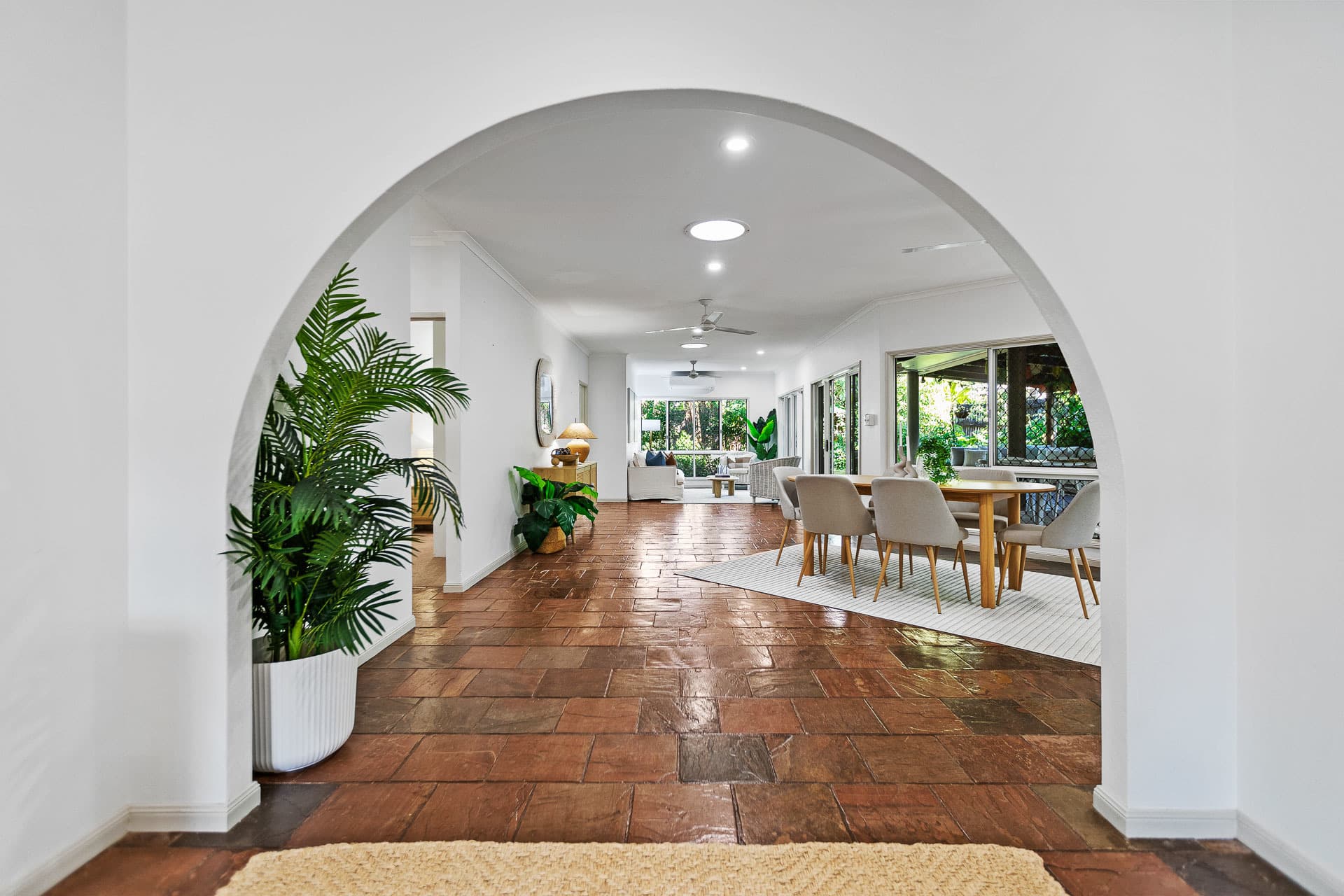 24 Isaac Smith Close, Kewarra Beach, Kewarra Beach - Thumbnail 2