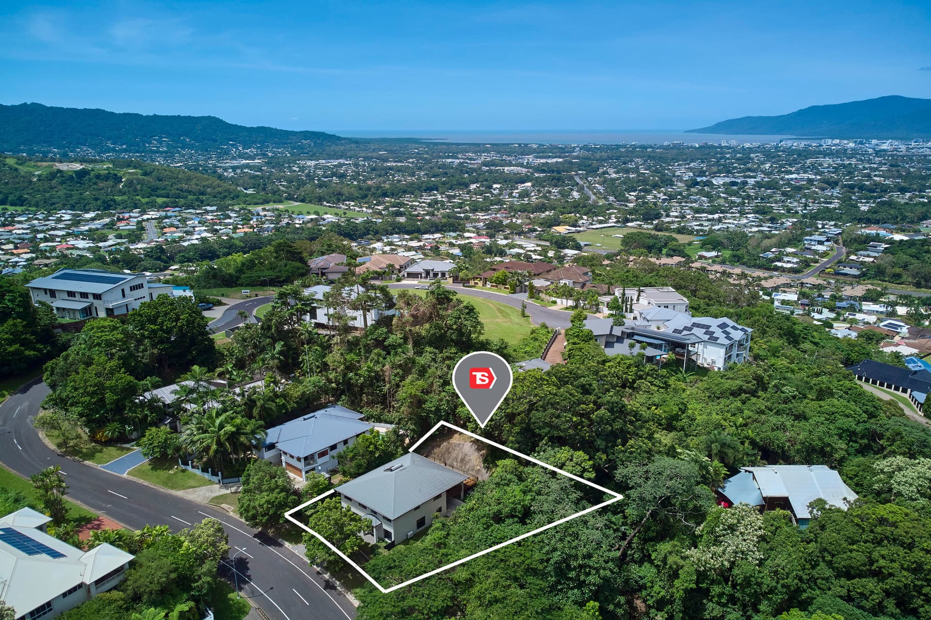 66 Summerhill Drive, Mooroobool, Mooroobool - Thumbnail 3