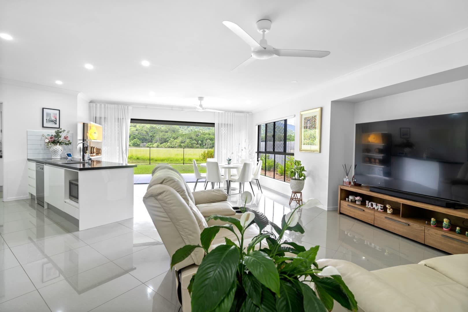 5 Pebble Cove, Redlynch, Redlynch - Thumbnail 3