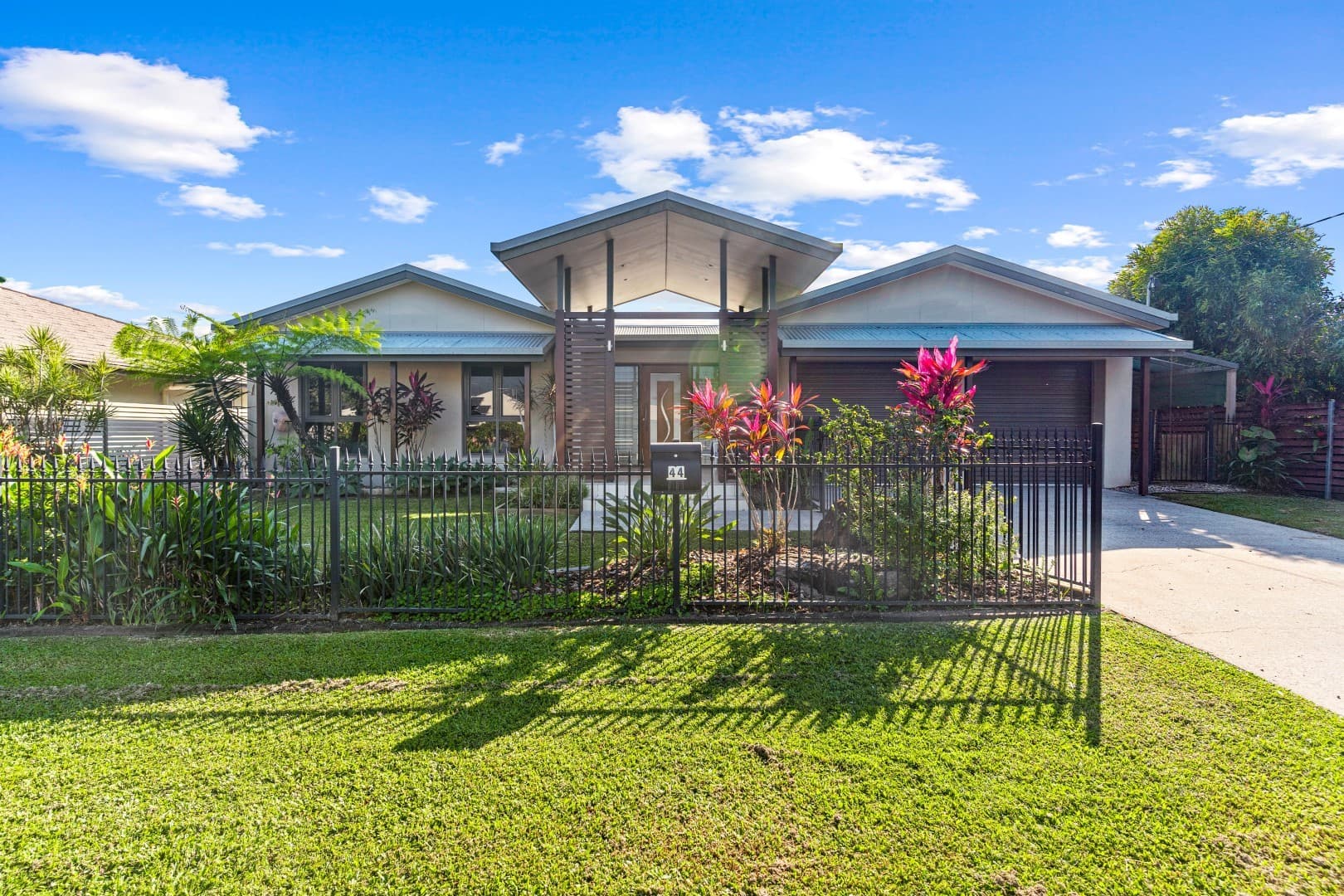 44 Koppen Terrace, Mooroobool, Mooroobool - Thumbnail 2