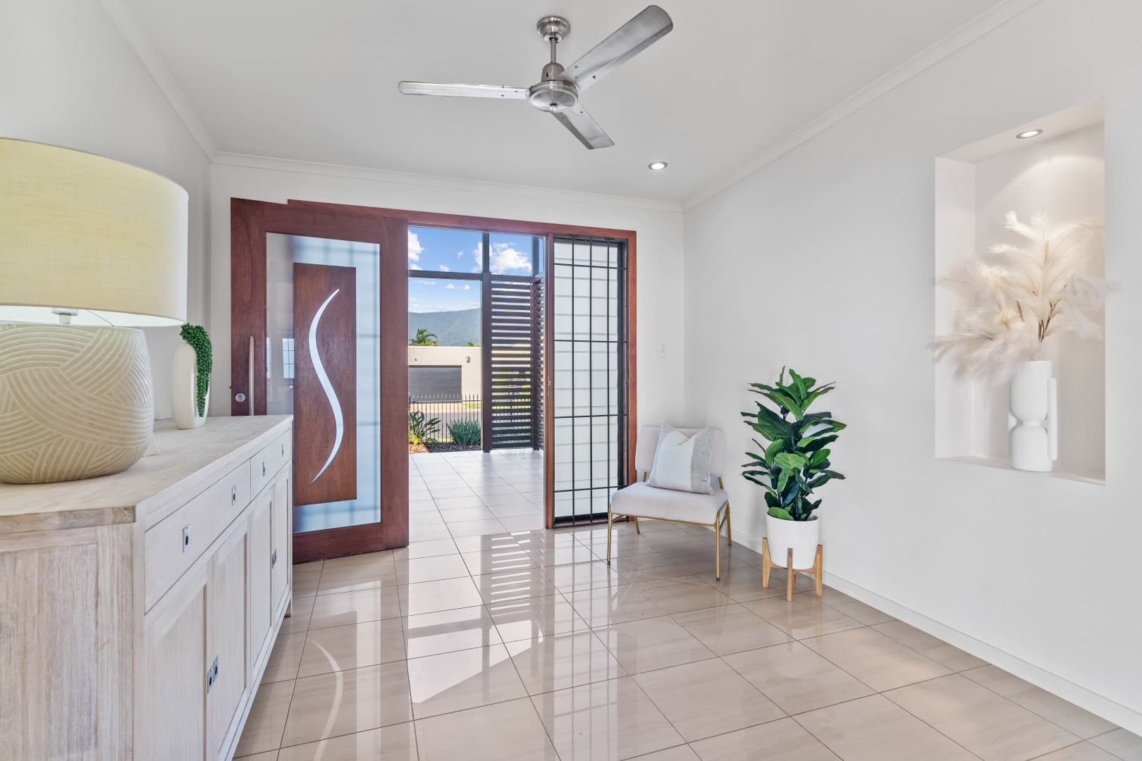 44 Koppen Terrace, Mooroobool, Mooroobool - Thumbnail 4