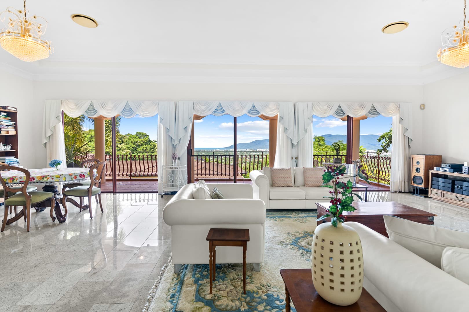 6 Richmond Court, Mooroobool, Mooroobool - Thumbnail 2