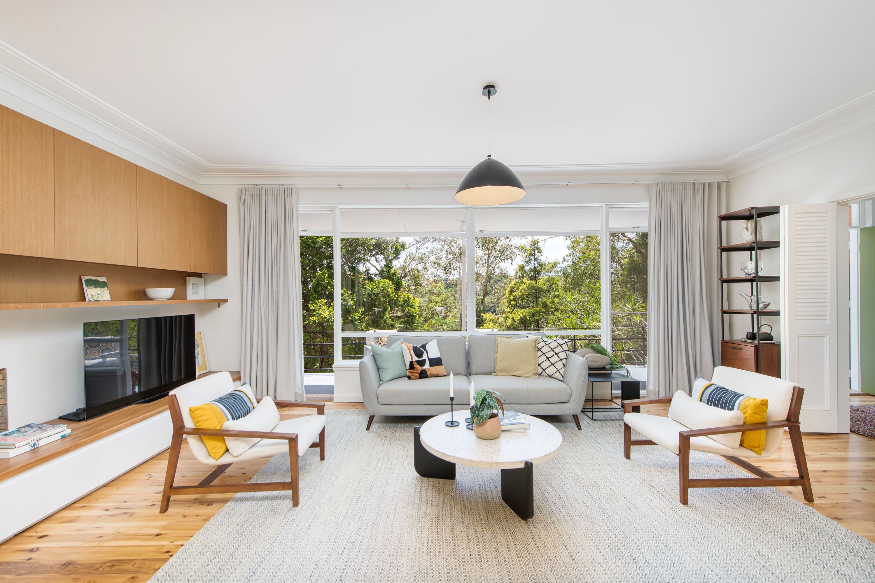 20 Rembrandt Drive, Middle Cove - Thumbnail 2