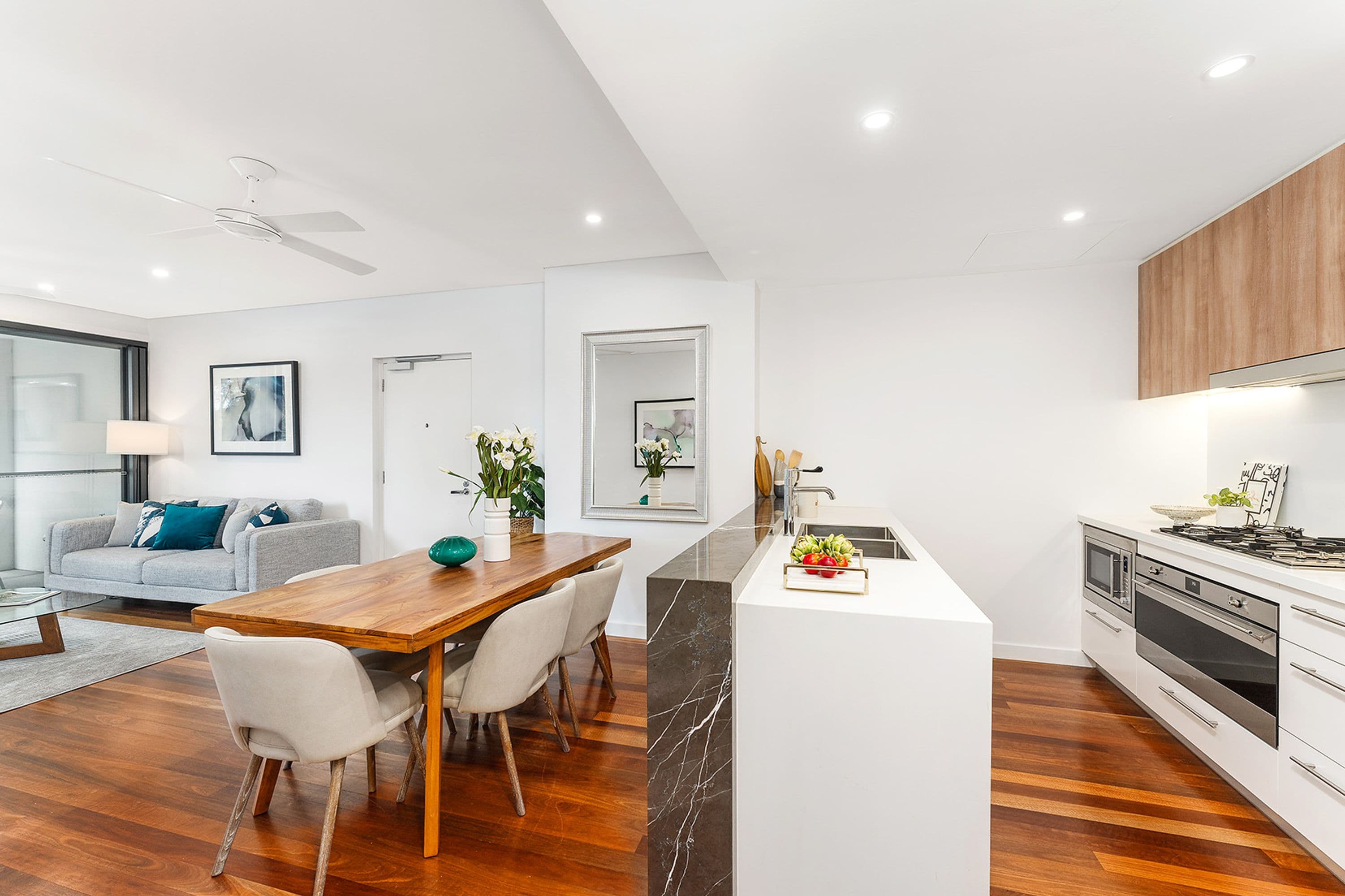 404/564 Miller Street, Cammeray - Thumbnail 2