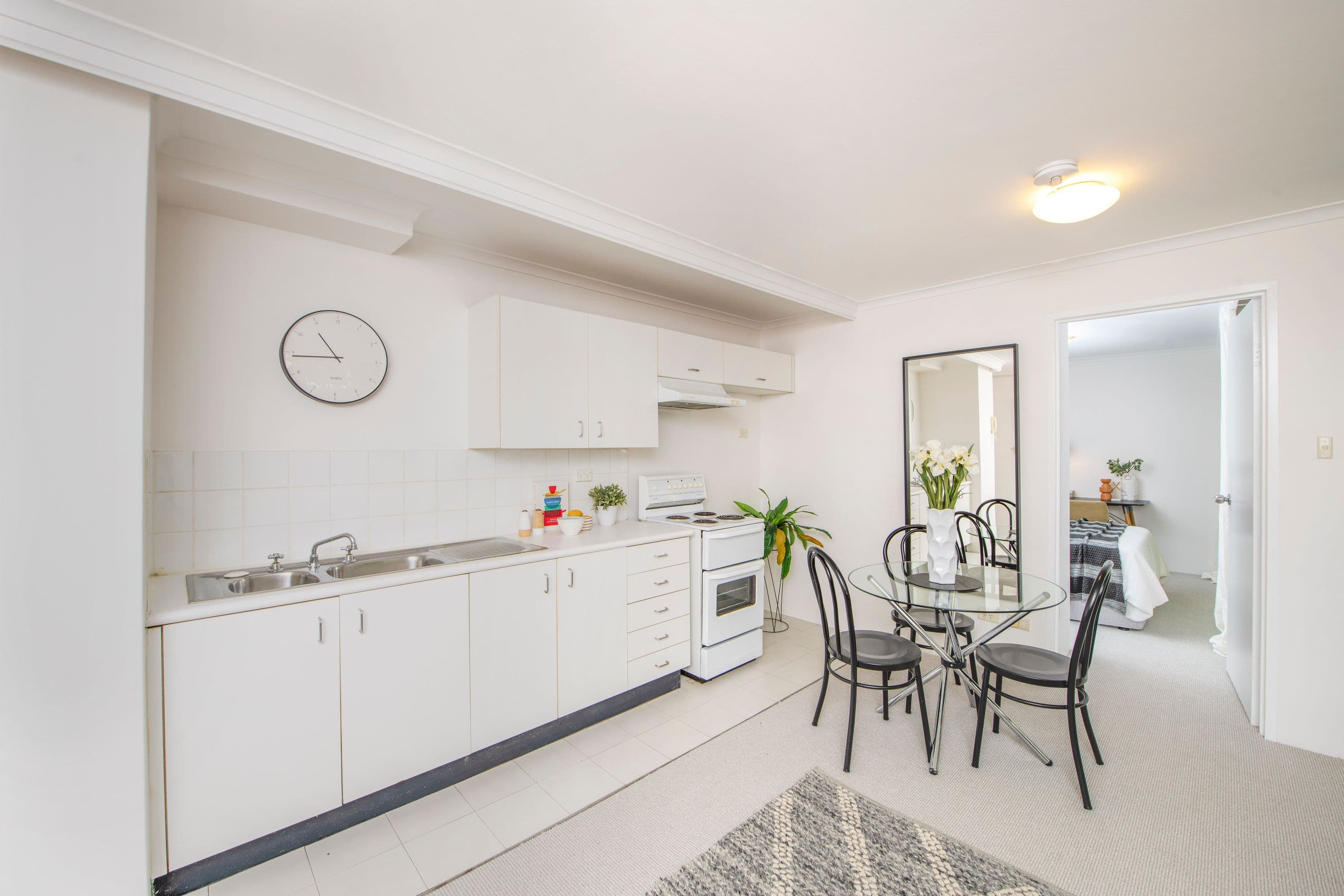 2/12 Springfield Avenue, Potts Point - Thumbnail 3