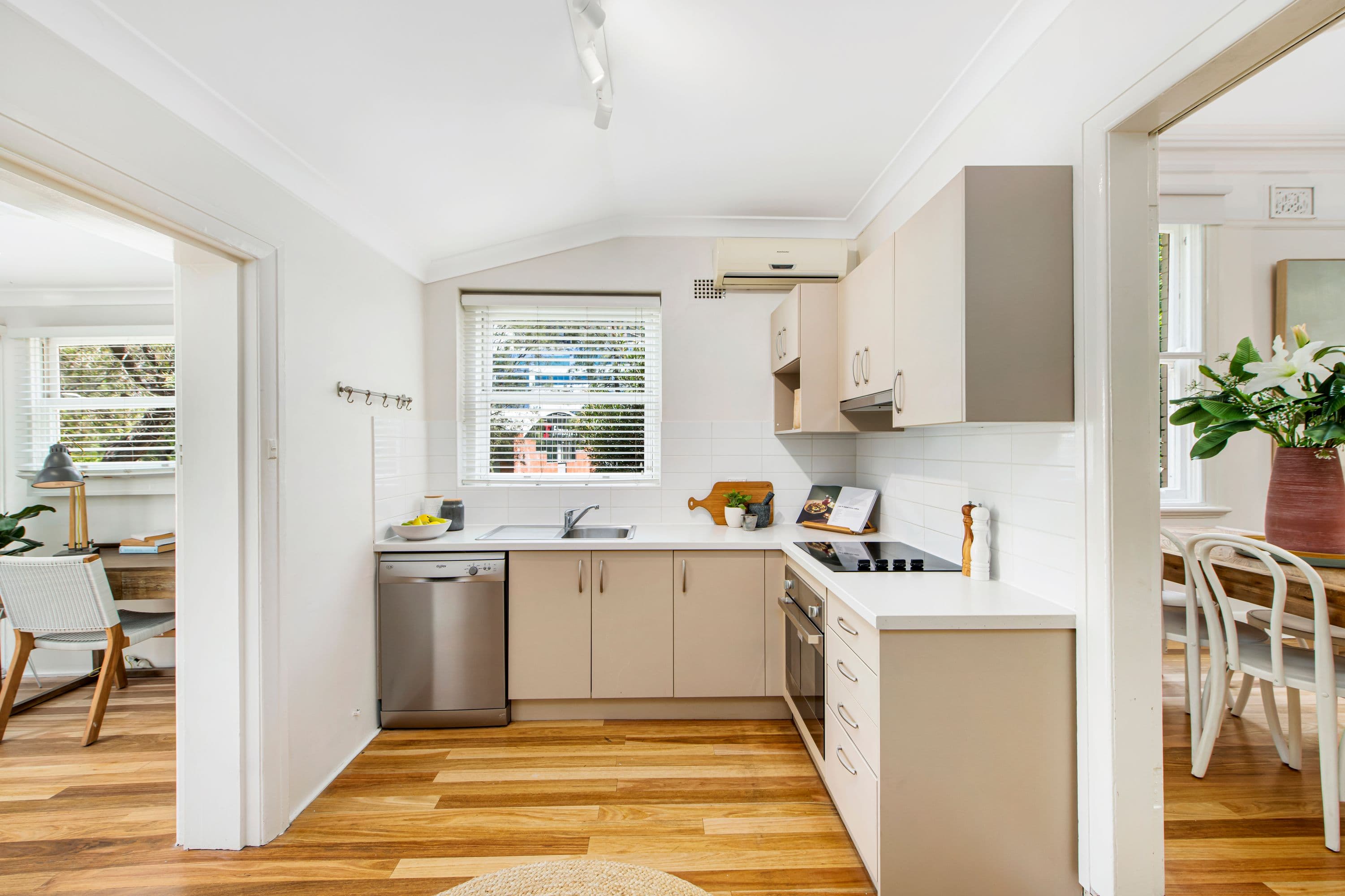 24 Nicholson Street, Wollstonecraft - Thumbnail 5