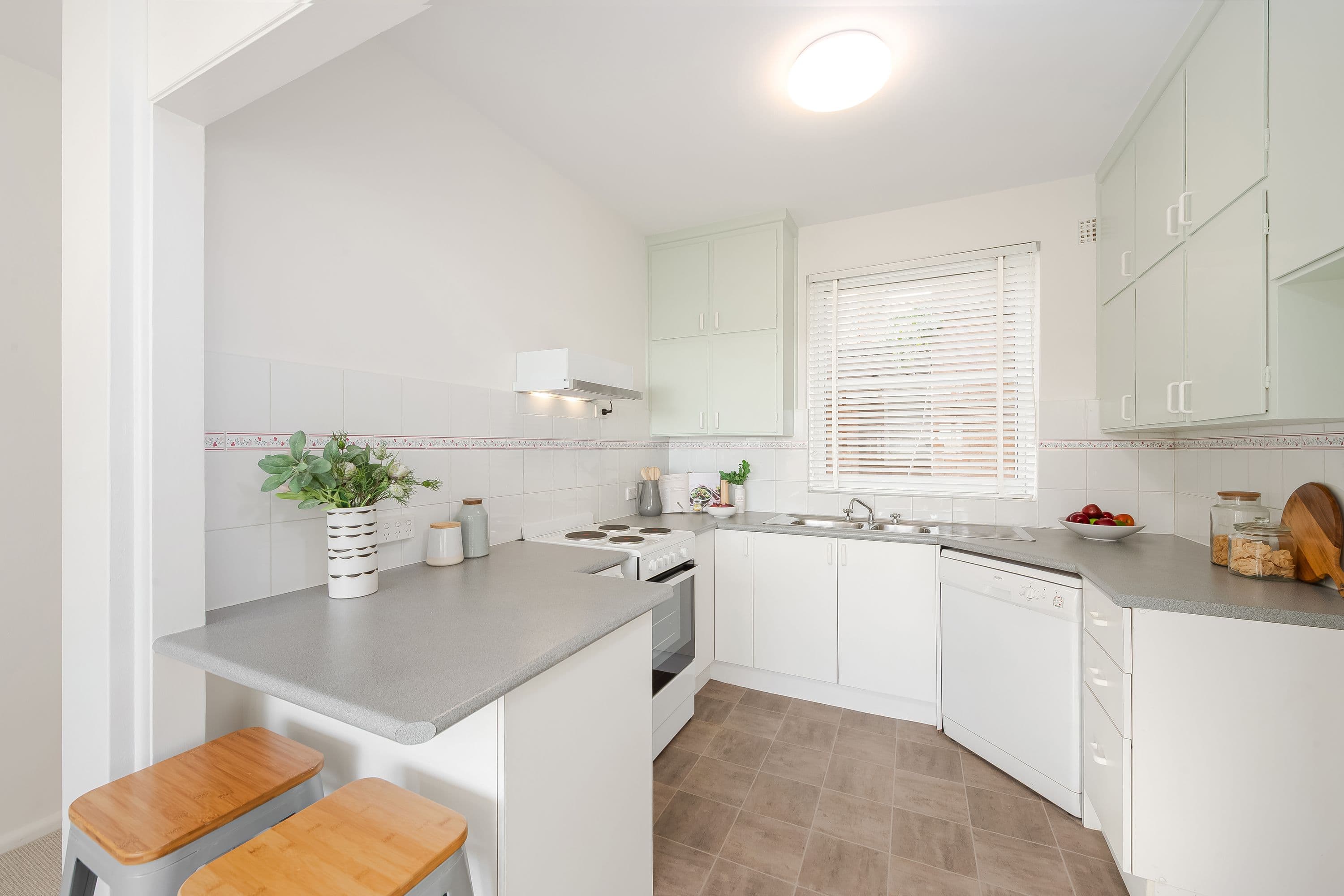 9/4 Landenburg Place, Greenwich - Thumbnail 4