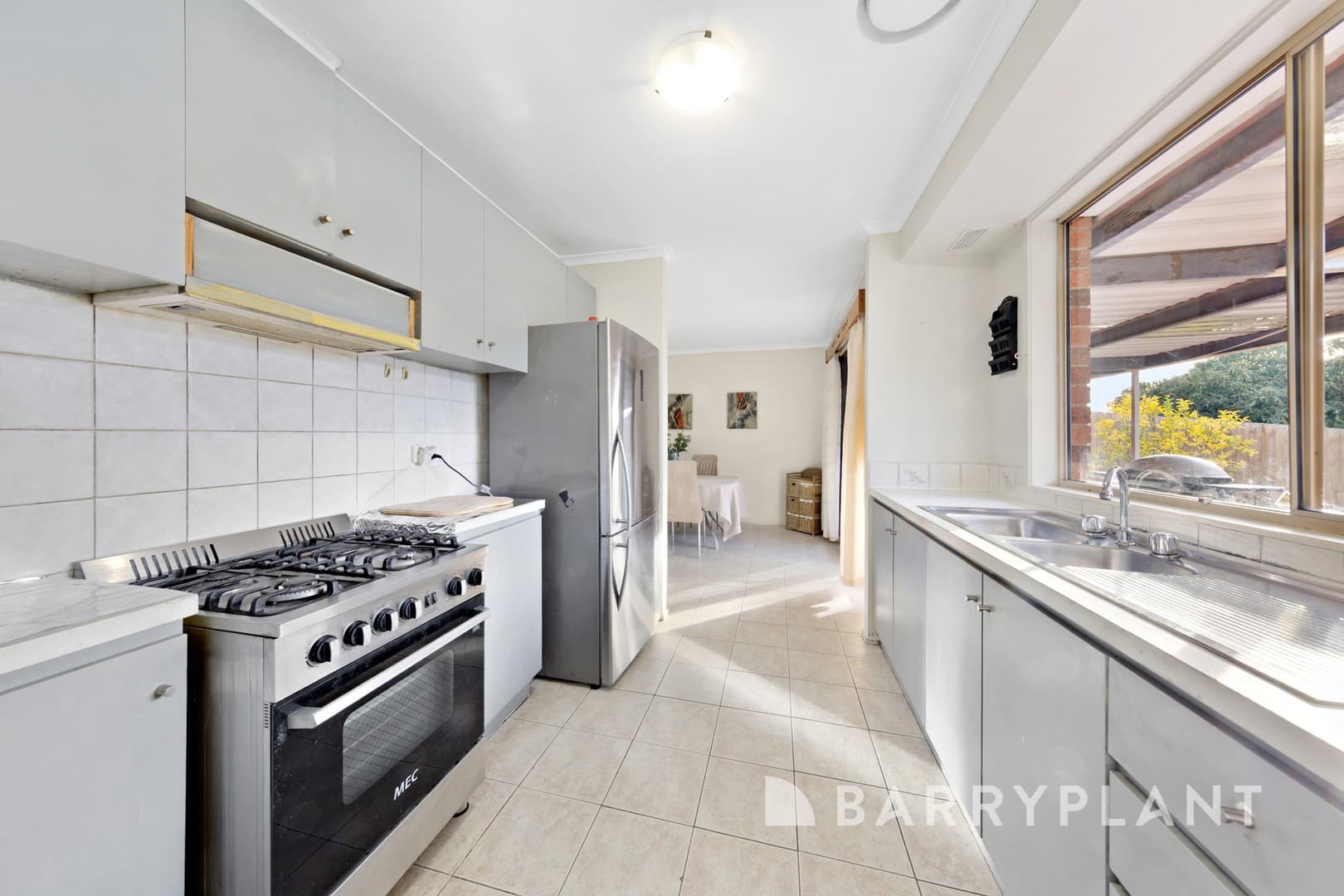 2 Milford Close, Albanvale, VIC 3021, Albanvale - Thumbnail 4