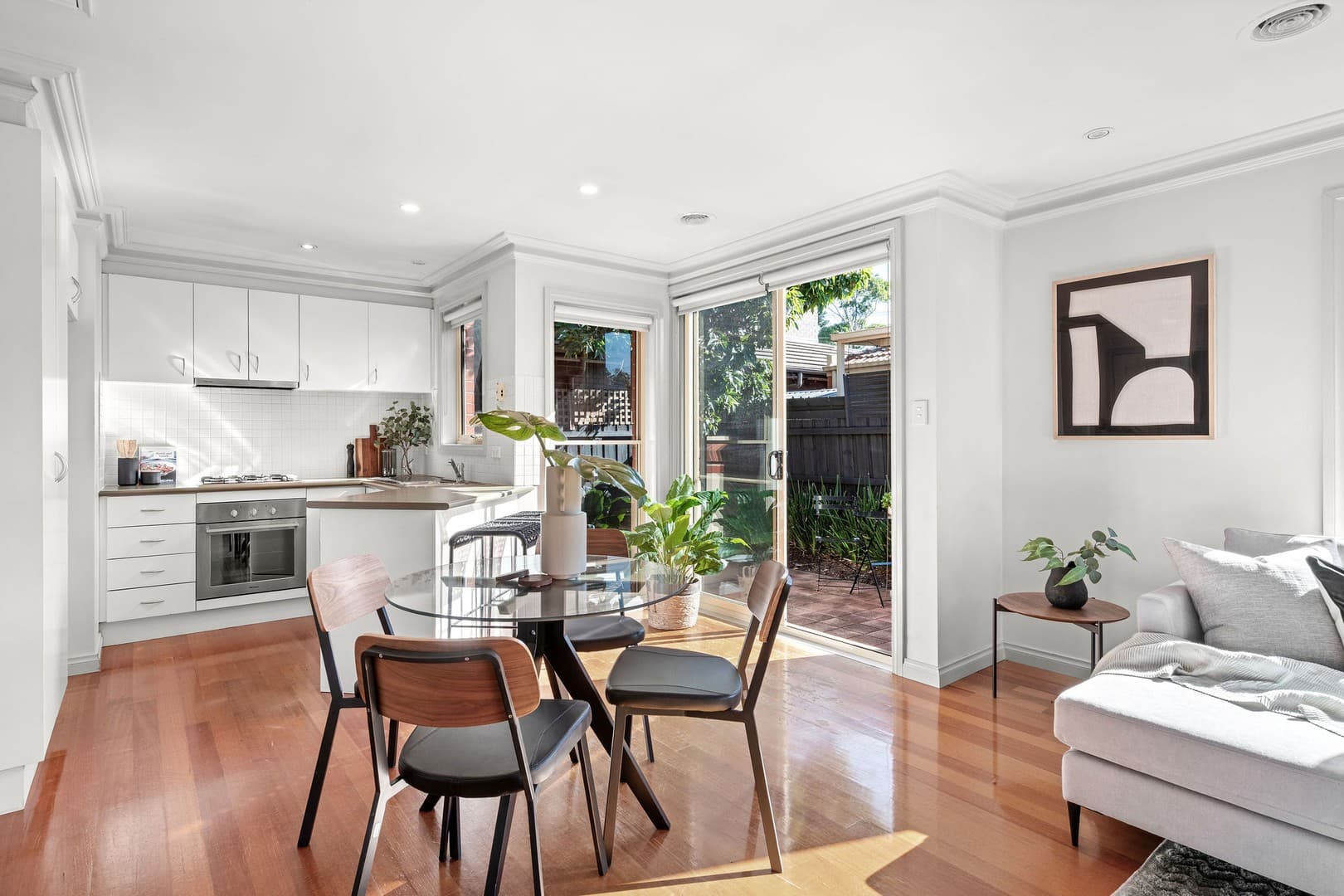 2/23 Ramsay Street, Aberfeldie, VIC 3040, Aberfeldie - Thumbnail 2
