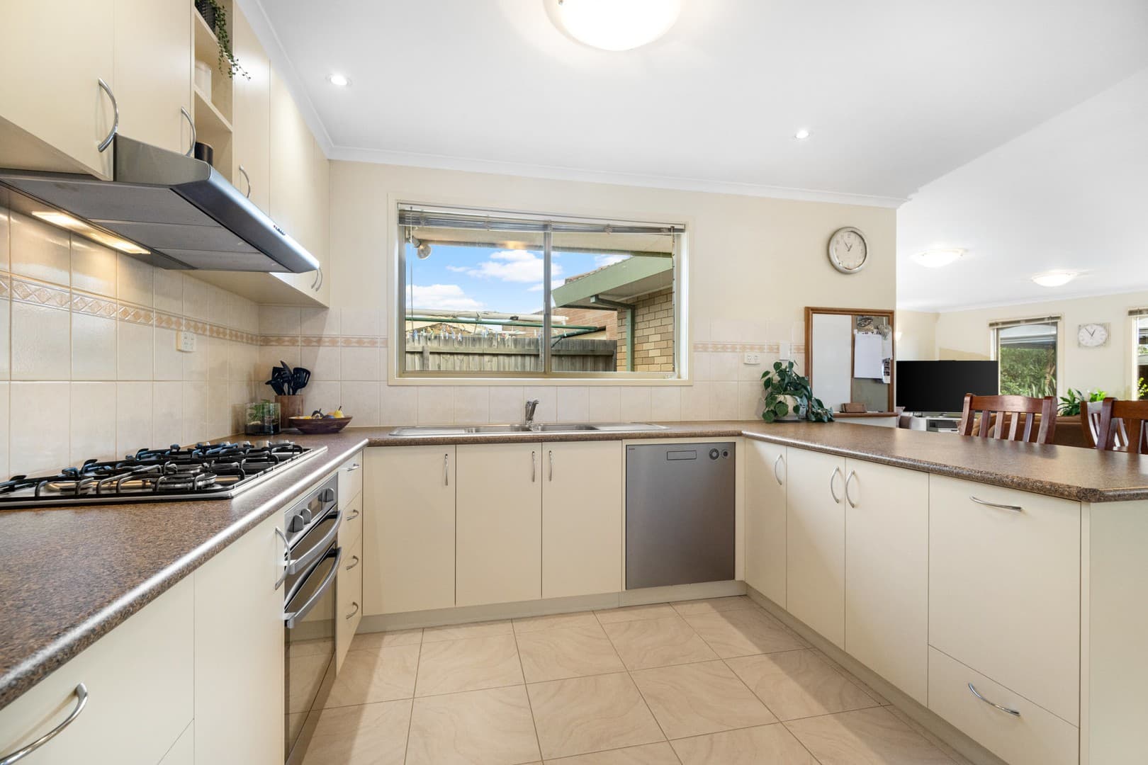 11 Thompson Street, Whittington, VIC 3219, Whittington - Thumbnail 2