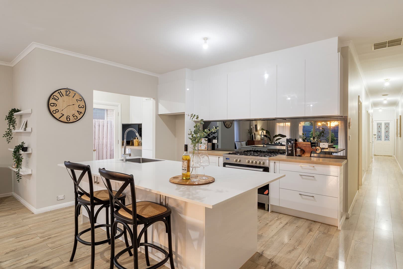 28A Bainbridge Close, Craigieburn, VIC 3064, Craigieburn - Thumbnail 2