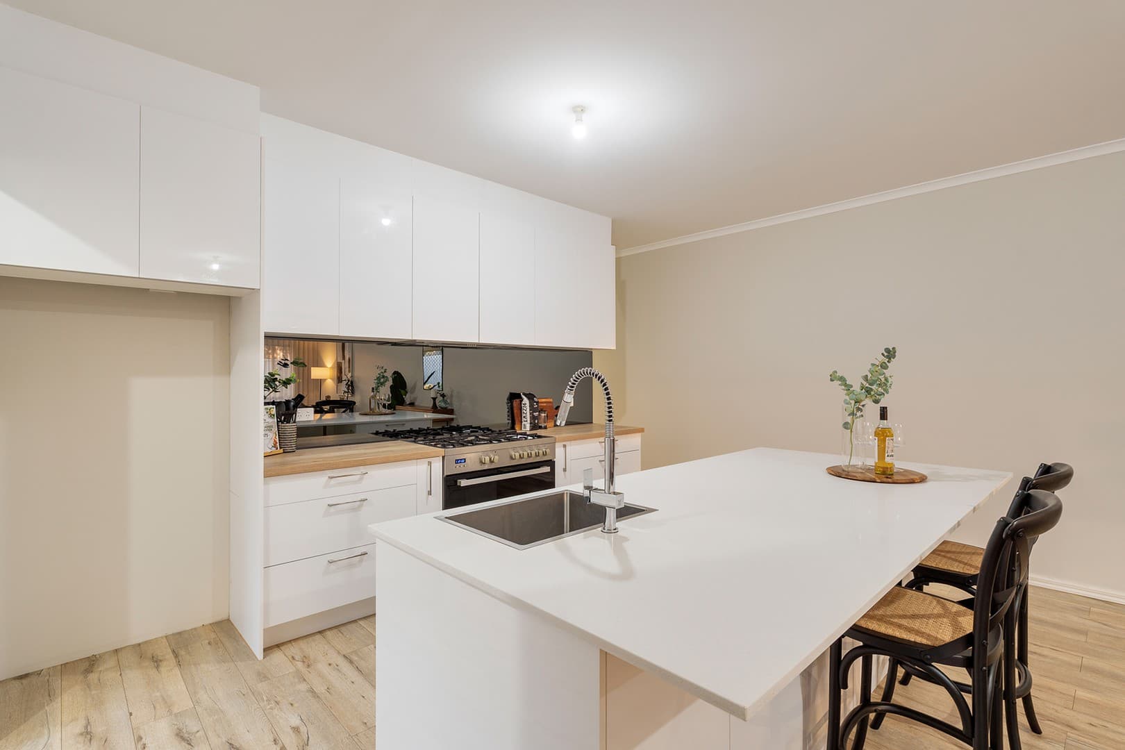 28A Bainbridge Close, Craigieburn, VIC 3064, Craigieburn - Thumbnail 3
