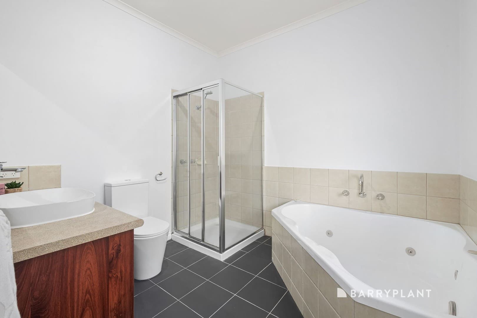 18 Westwood Drive, Mill Park, VIC 3082, Mill Park - Thumbnail 7