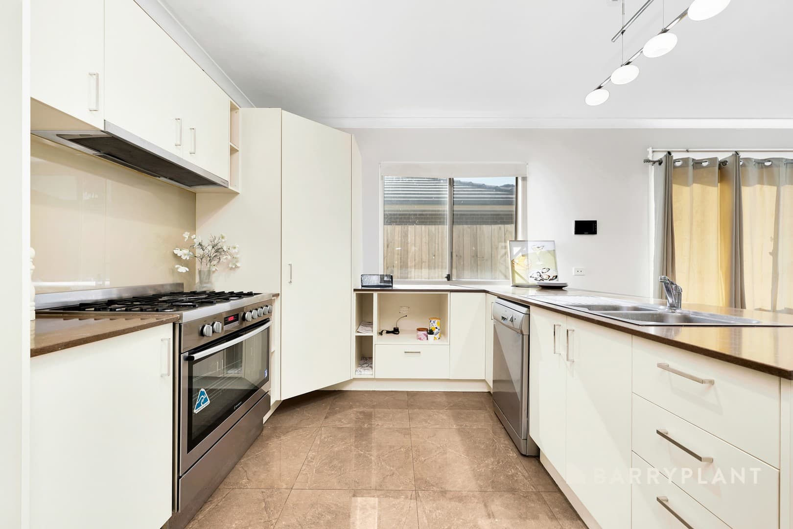 20 Amarath Circuit, Epping, VIC 3076, Epping - Thumbnail 3