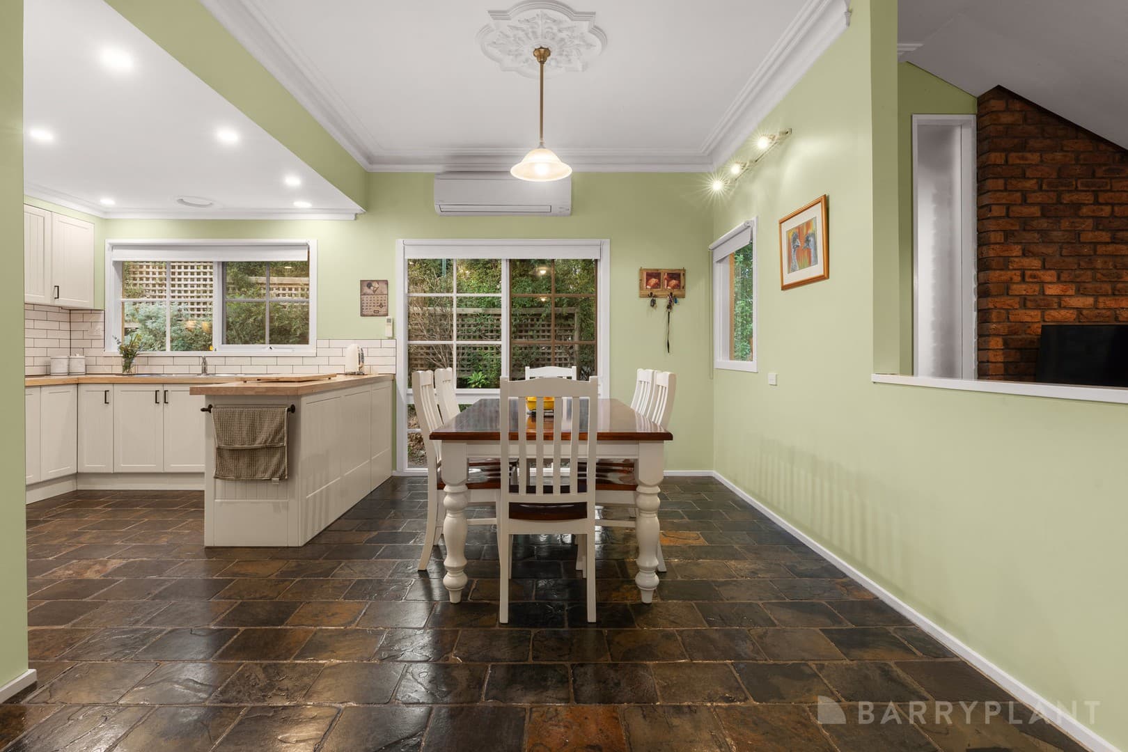 11 Symons Road, Avonsleigh, VIC 3782, Avonsleigh - Thumbnail 5