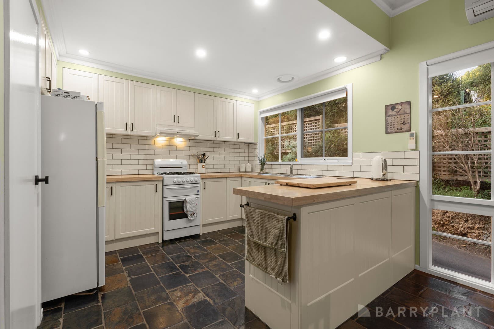 11 Symons Road, Avonsleigh, VIC 3782, Avonsleigh - Thumbnail 6
