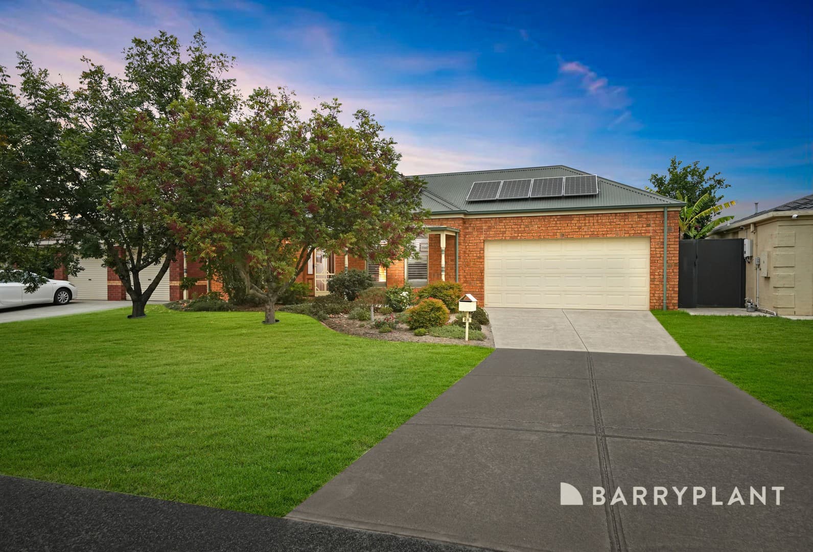 28 Lancaster Drive, Point Cook, VIC 3030, Point Cook - Thumbnail 2