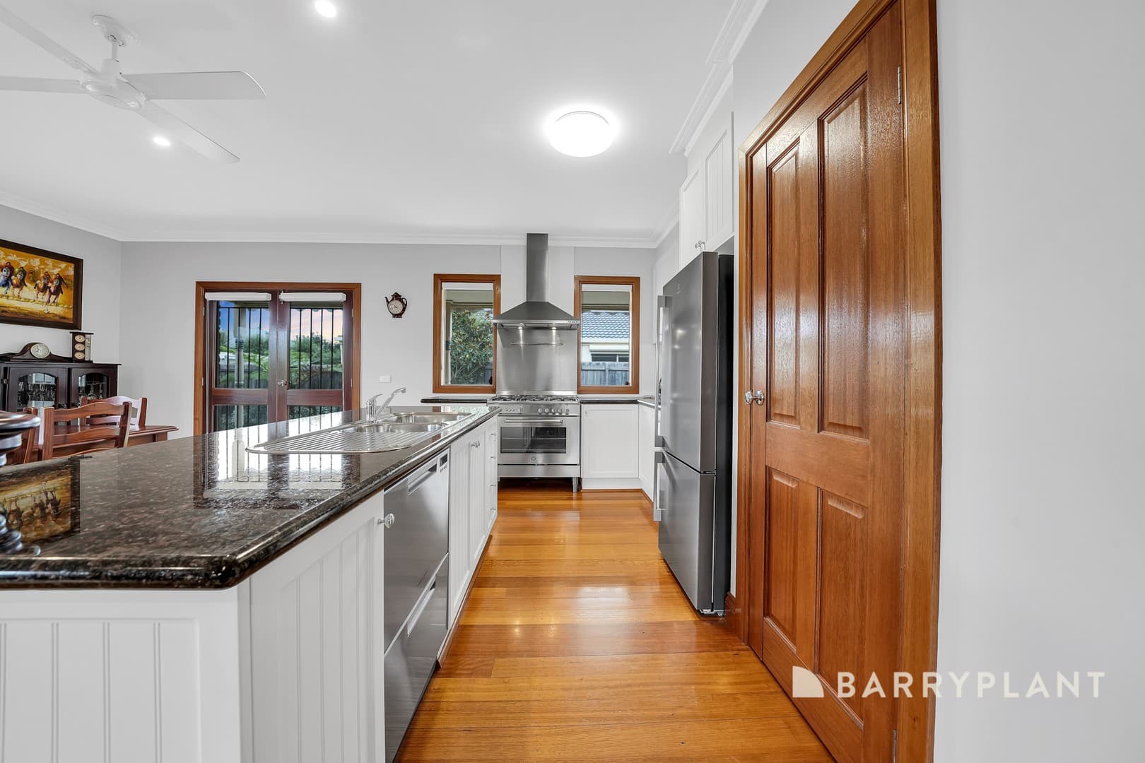 28 Lancaster Drive, Point Cook, VIC 3030, Point Cook - Thumbnail 5