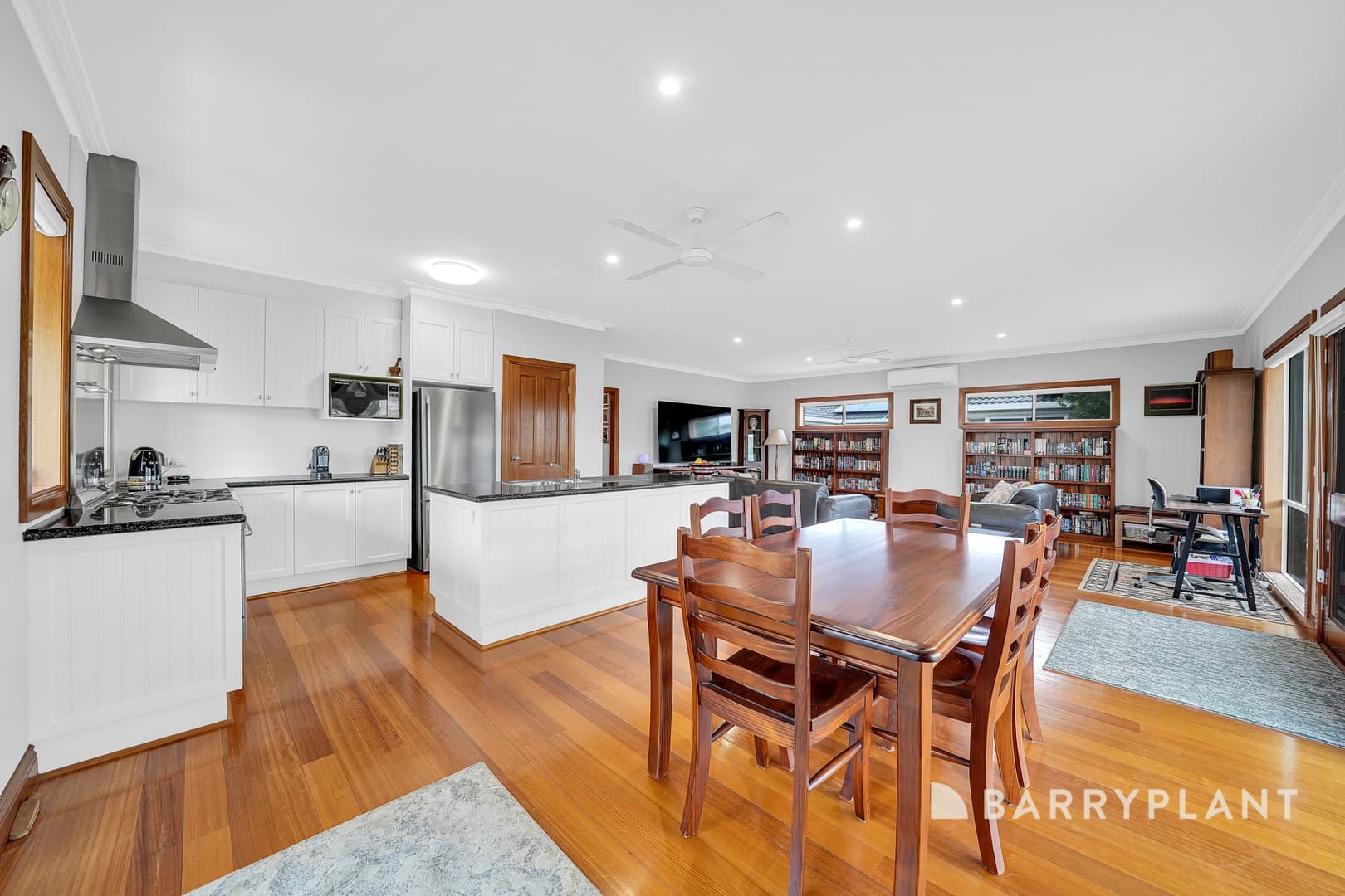 28 Lancaster Drive, Point Cook, VIC 3030, Point Cook - Thumbnail 7