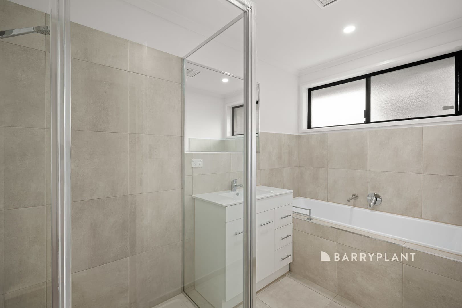 1/17 Cunningham Crescent, Pakenham, VIC 3810, Pakenham - Thumbnail 8