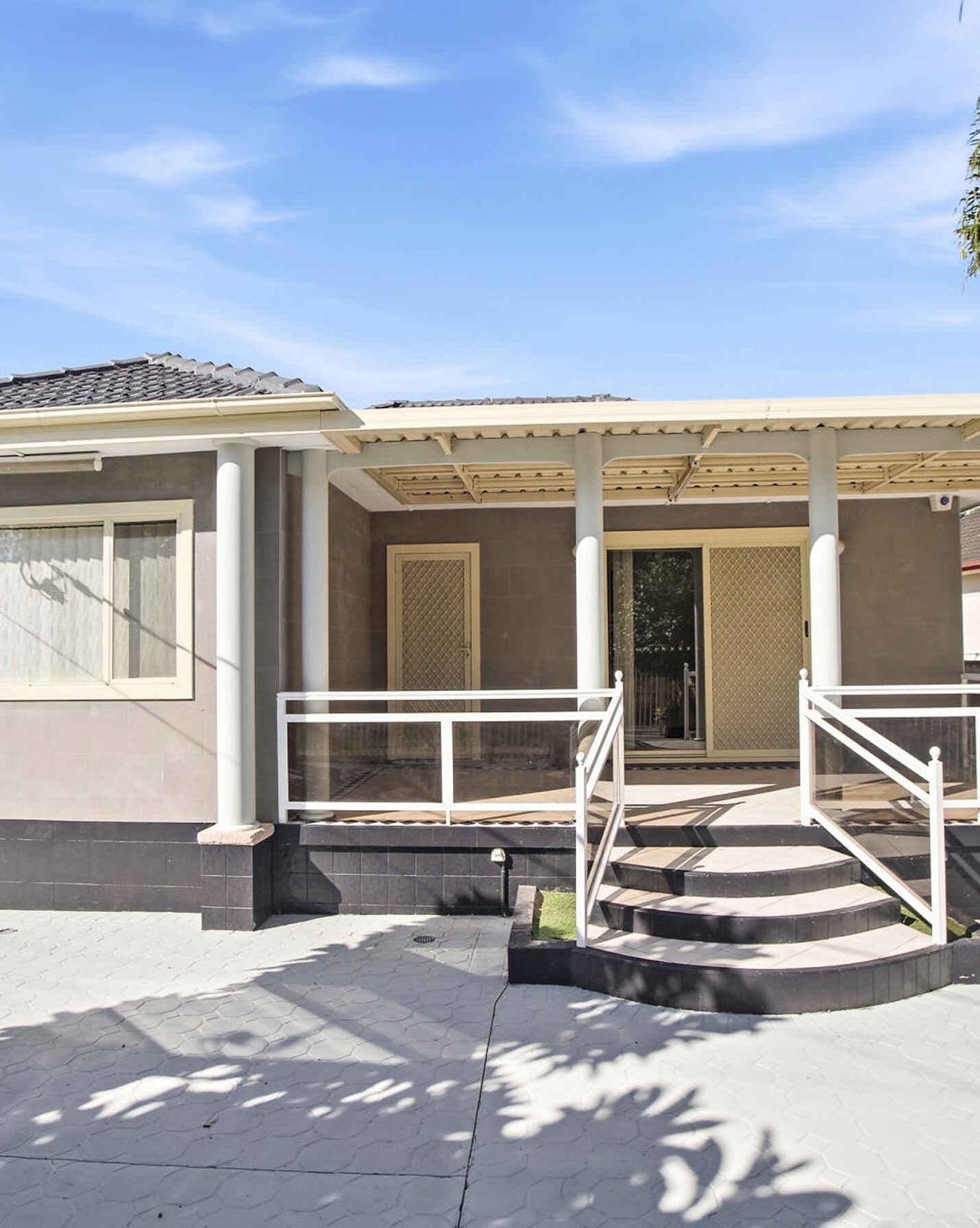 11 Vincent, Crescent Canley Vale, Vale - Image 1